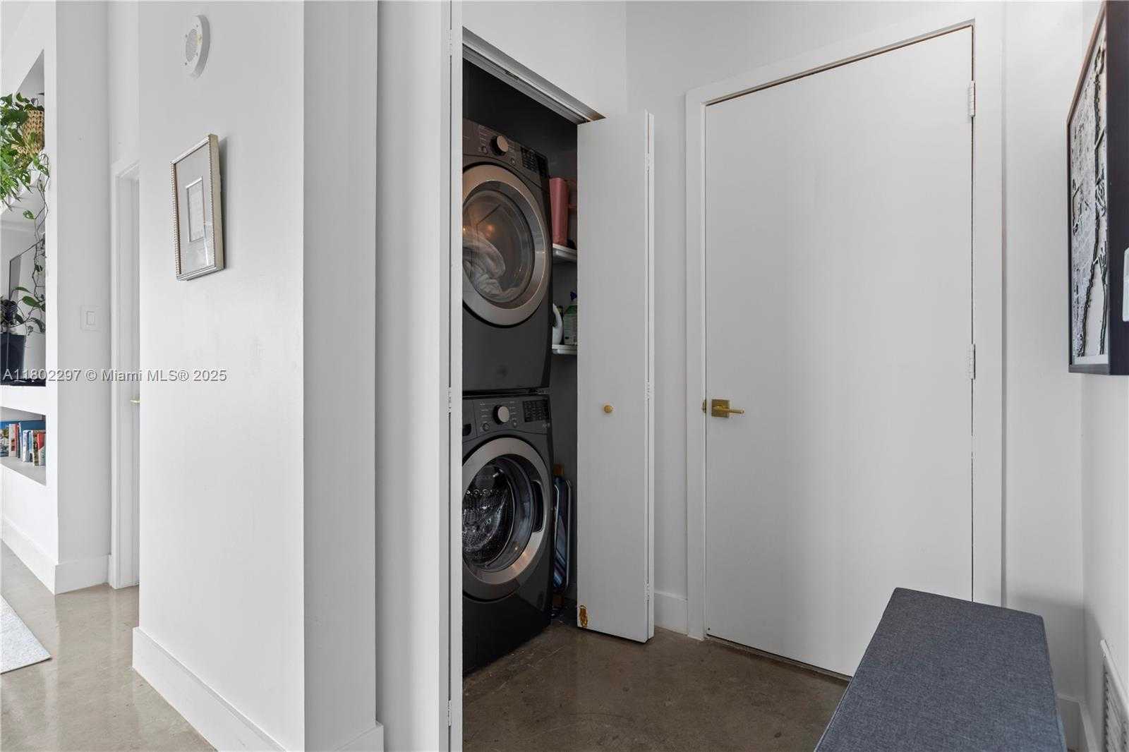 Small Image of 10 SOUTH WEST SOUTH RIVER DR #1715, Miami Number 12