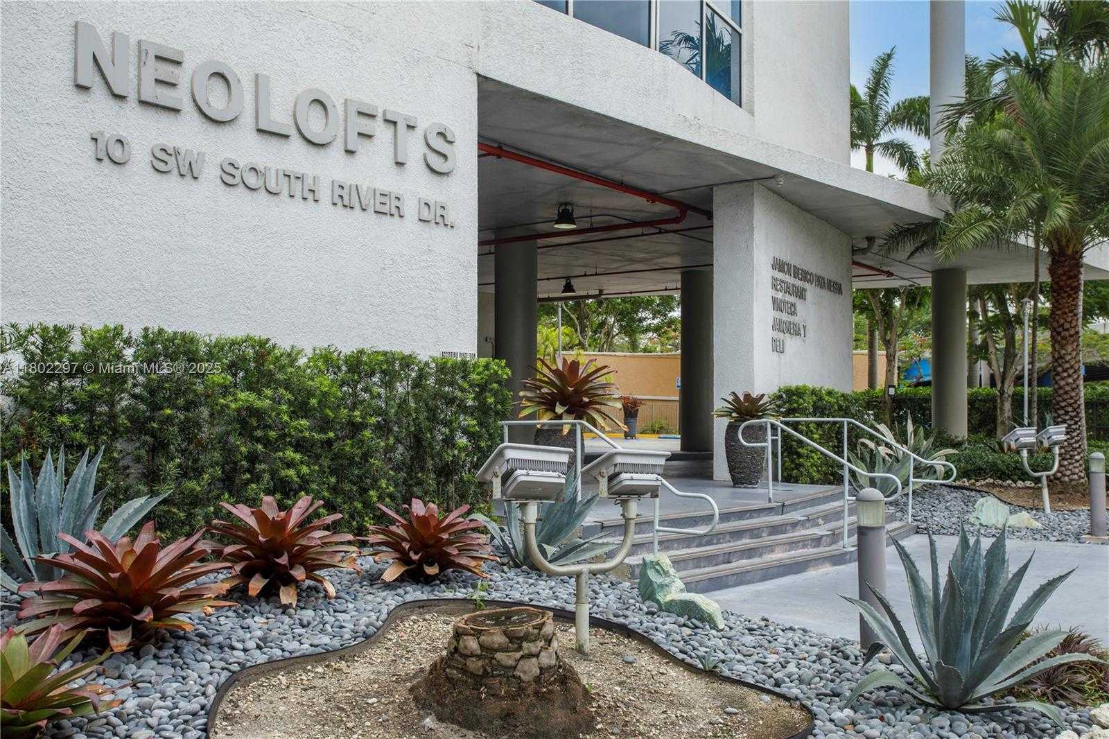 Small Image of 10 SOUTH WEST SOUTH RIVER DR #1715, Miami Number 13
