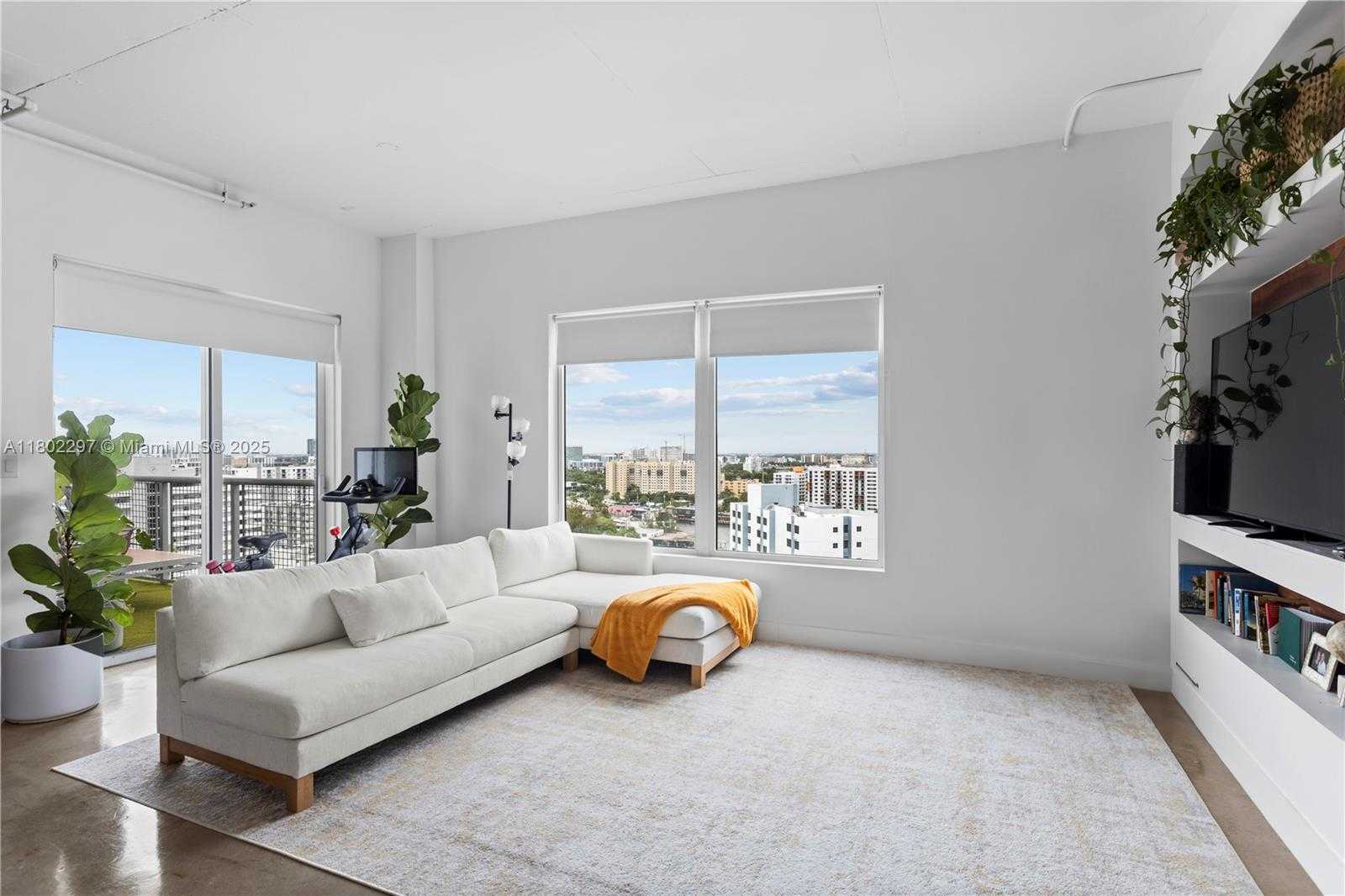 Small Image of 10 SOUTH WEST SOUTH RIVER DR #1715, Miami Number 4