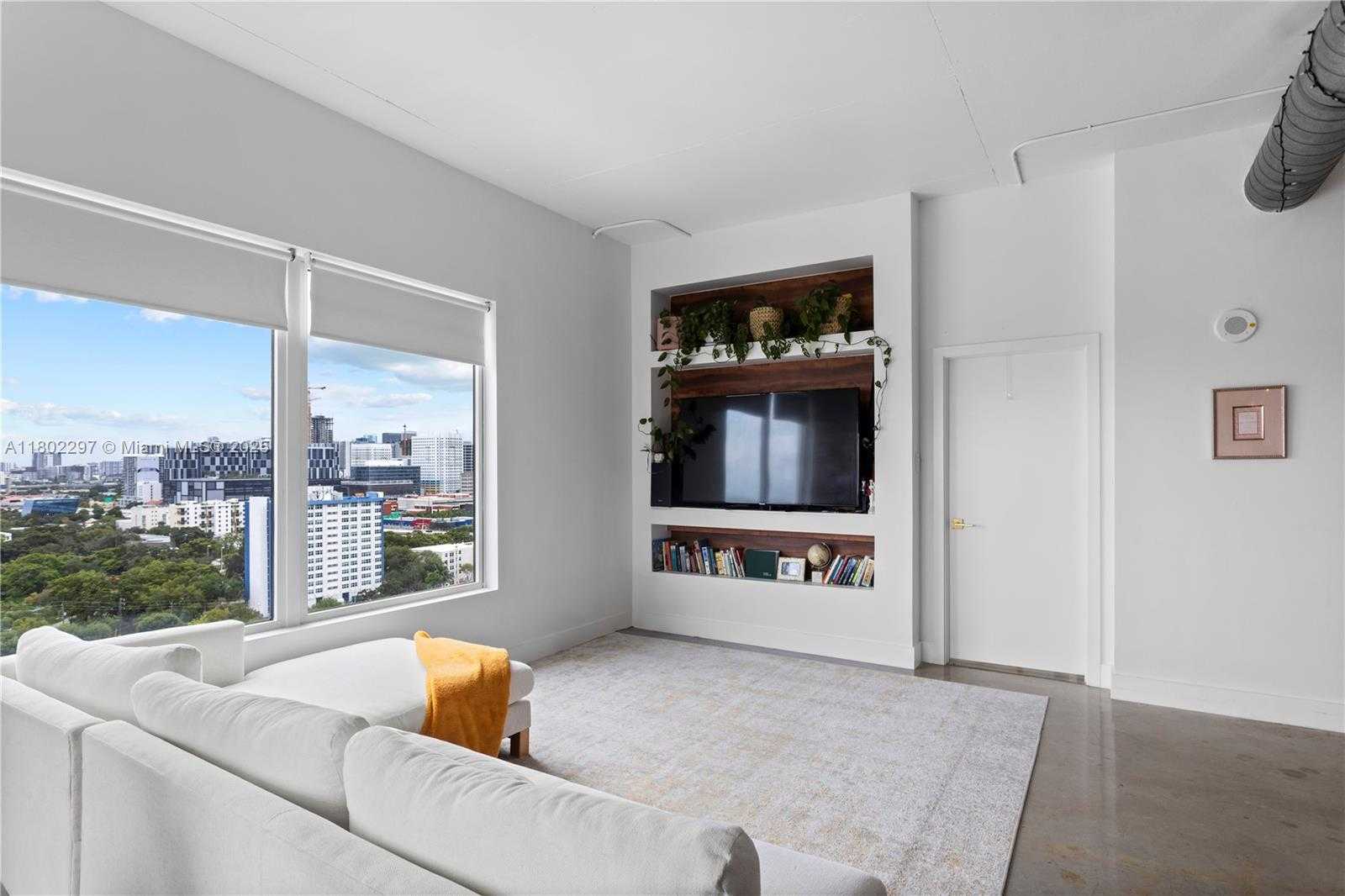 Small Image of 10 SOUTH WEST SOUTH RIVER DR #1715, Miami Number 5