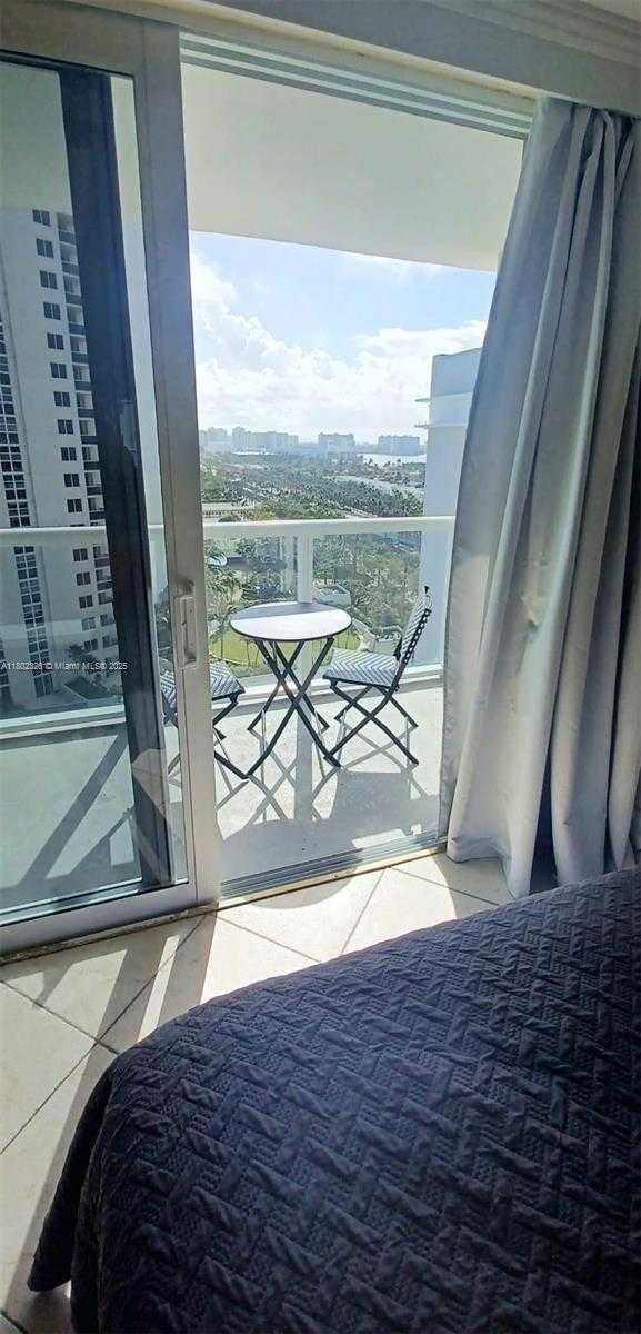 Small Image of 19201 COLLINS AVE #1105, Sunny Isles Beach Number 10