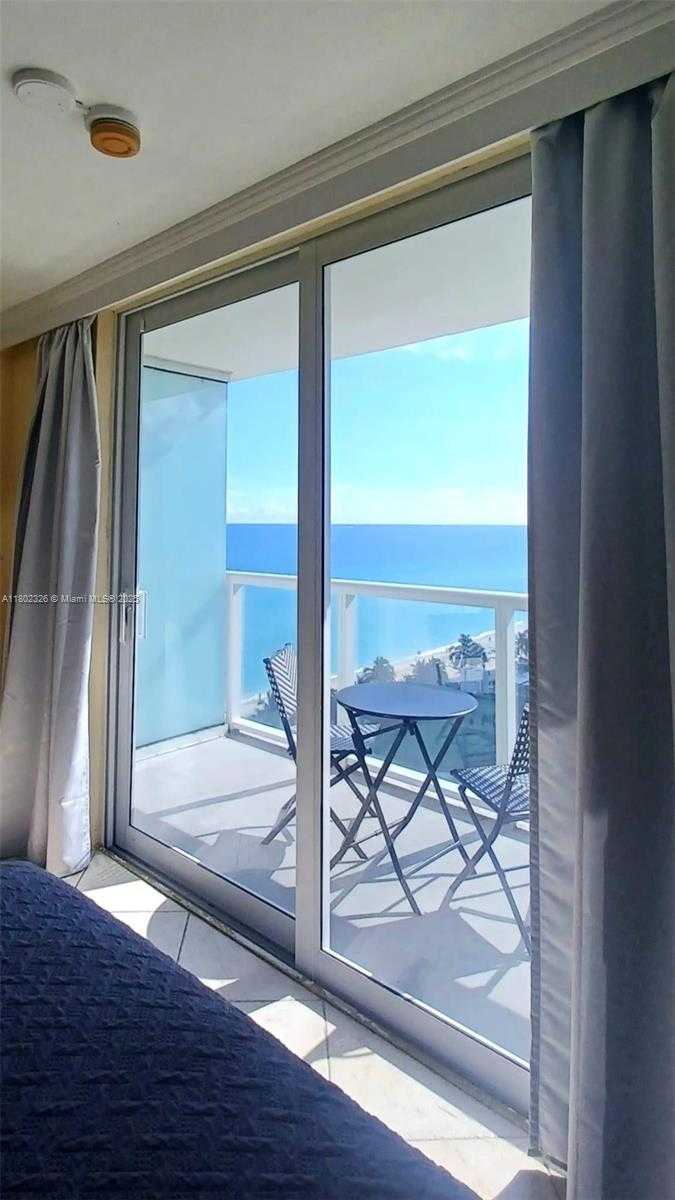 Small Image of 19201 COLLINS AVE #1105, Sunny Isles Beach Number 14