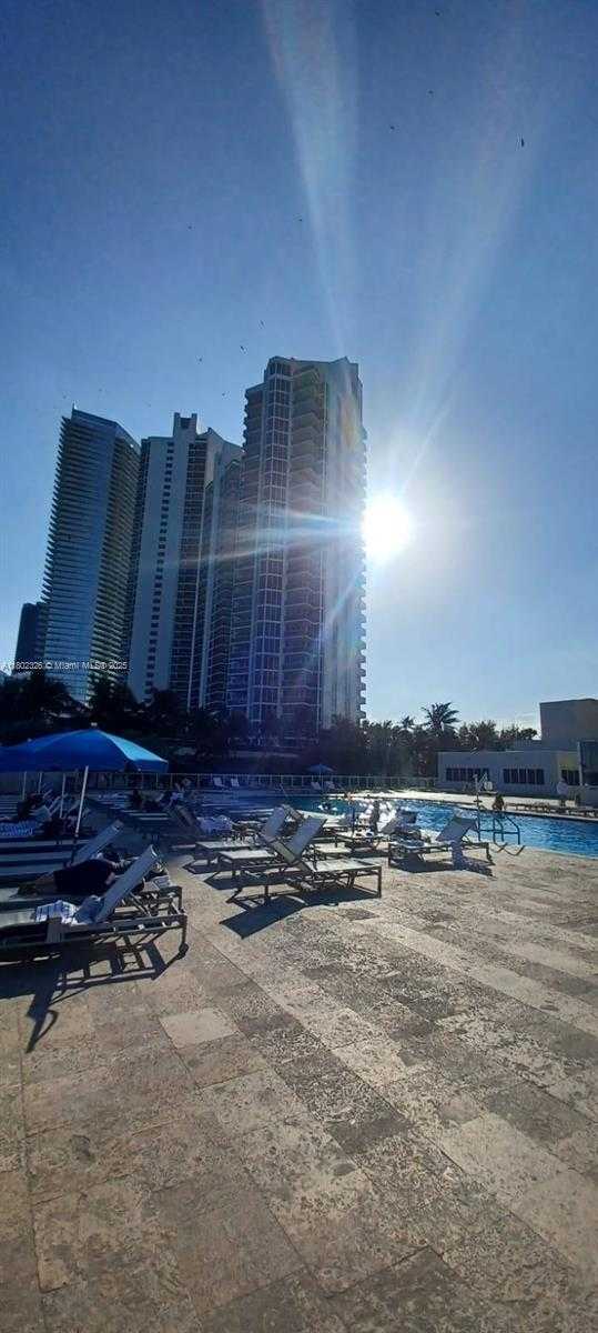 Small Image of 19201 COLLINS AVE #1105, Sunny Isles Beach Number 15
