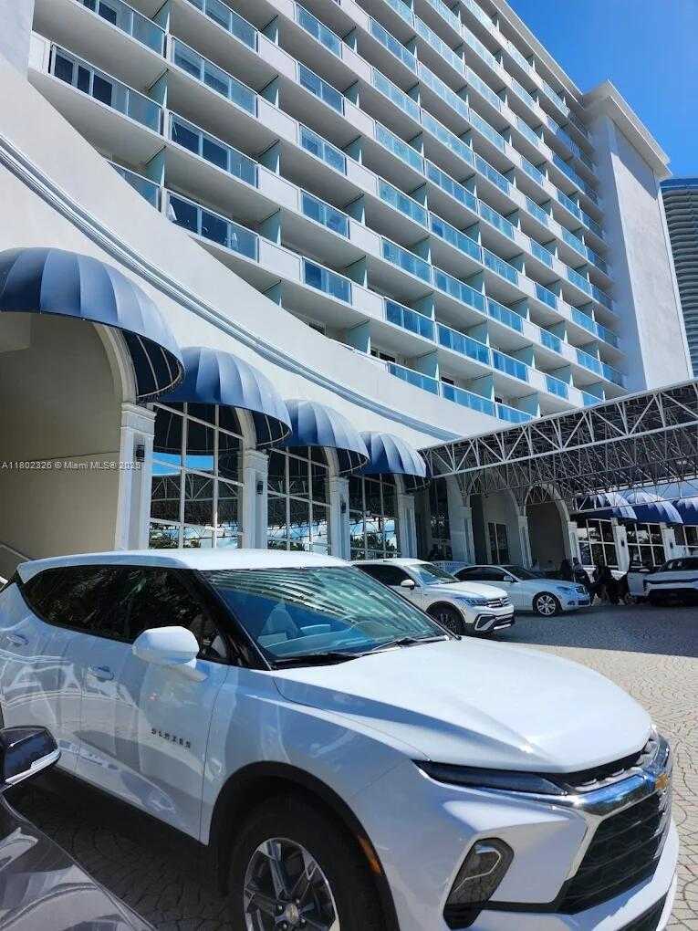 Small Image of 19201 COLLINS AVE #1105, Sunny Isles Beach Number 2