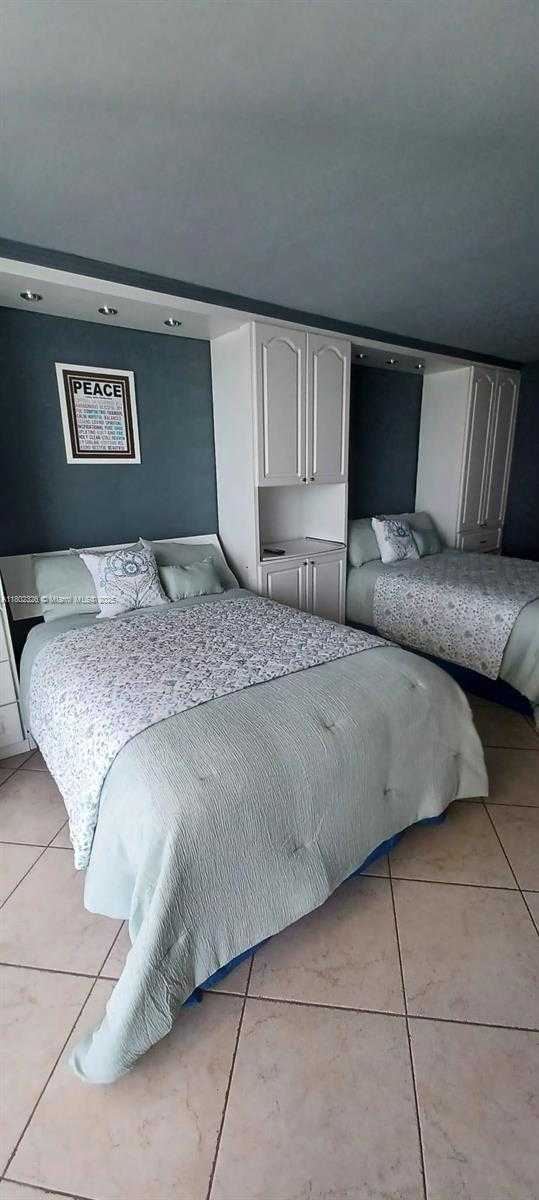 Small Image of 19201 COLLINS AVE #1105, Sunny Isles Beach Number 24