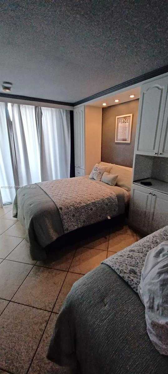 Small Image of 19201 COLLINS AVE #1105, Sunny Isles Beach Number 25