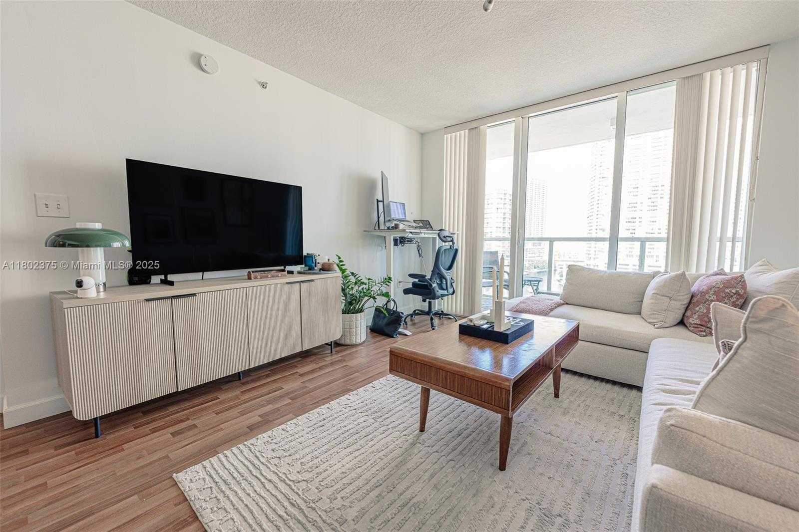 Small Image of 31 SOUTH EAST 5 ST #1603, Miami Number 15