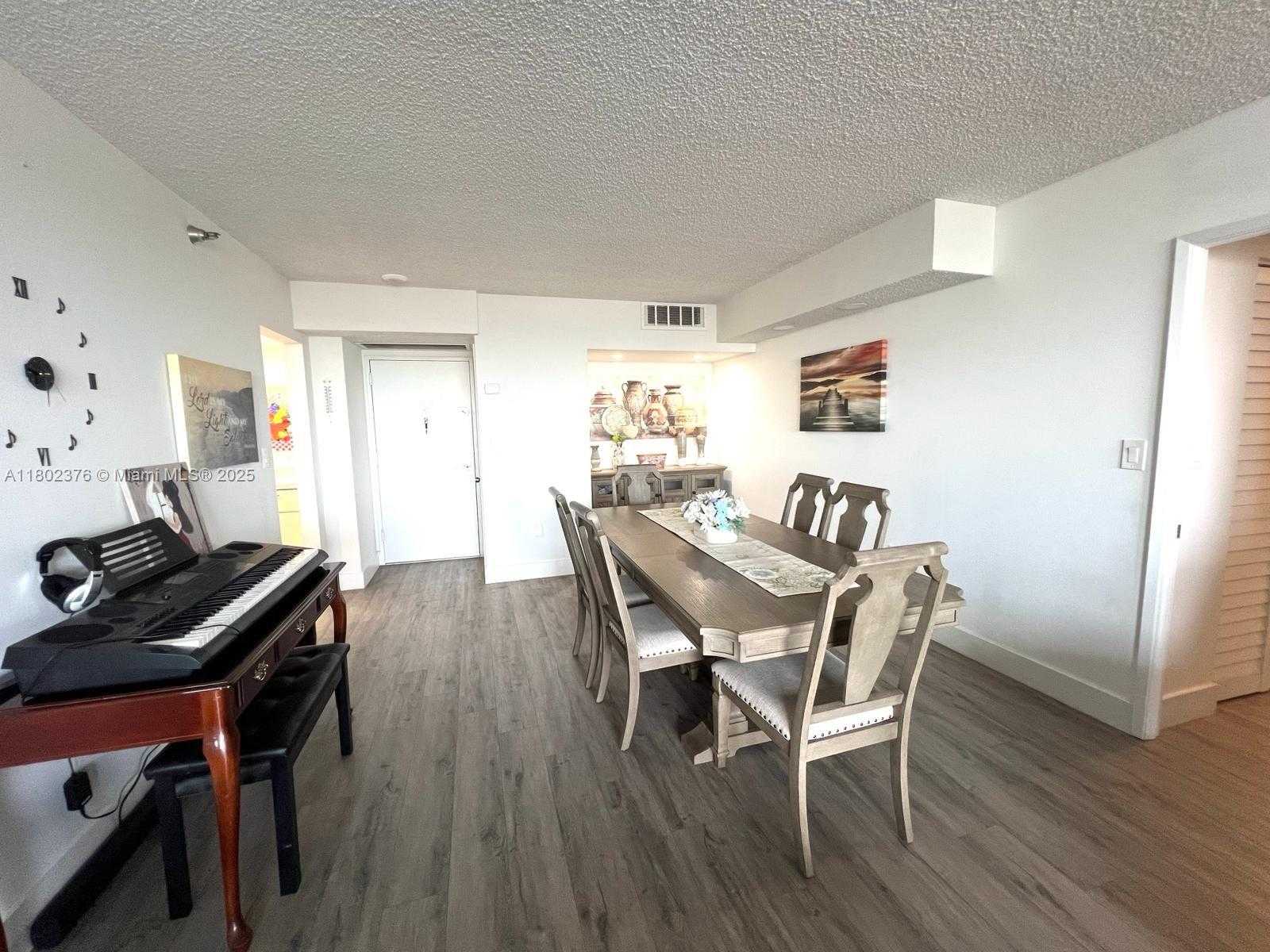 Small Image of 20505 EAST COUNTRY CLUB DR #1932, Aventura Number 3