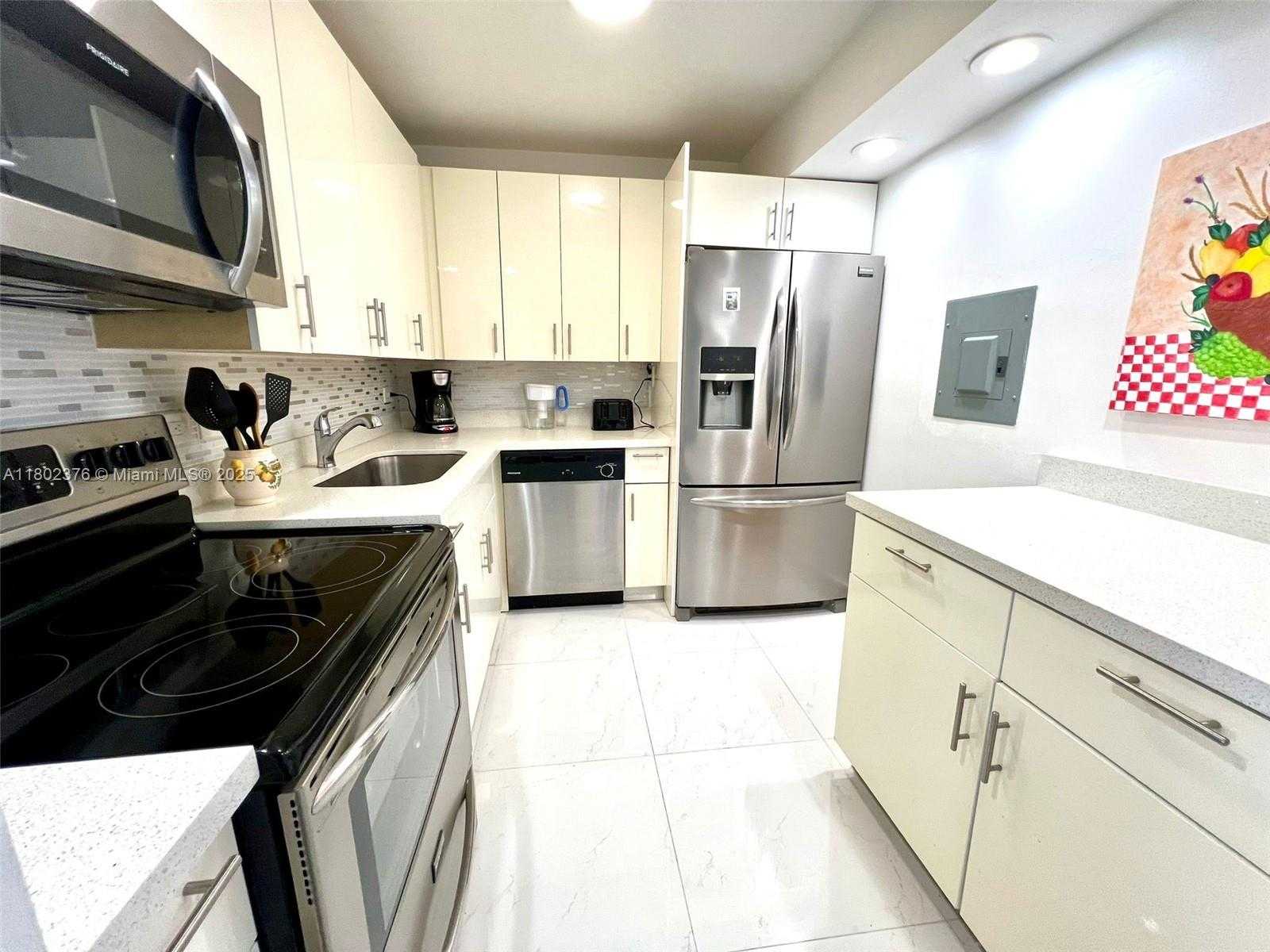 Small Image of 20505 EAST COUNTRY CLUB DR #1932, Aventura Number 4