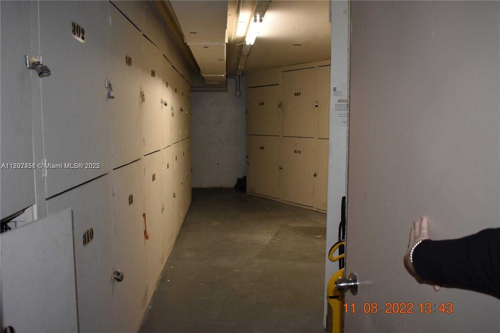 Small Image of 100 BAYVIEW DR #309, Sunny Isles Beach Number 21