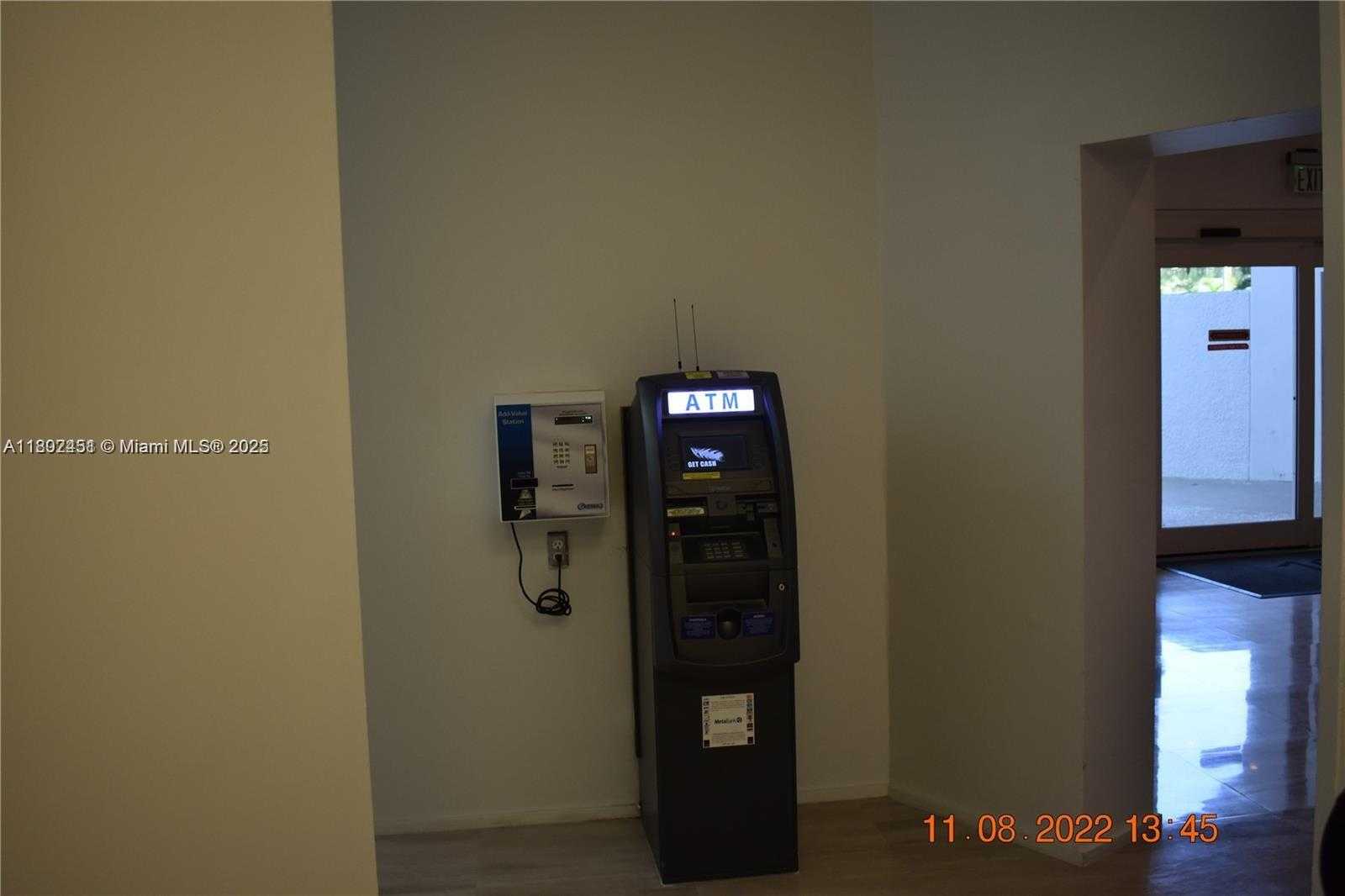 Small Image of 100 BAYVIEW DR #309, Sunny Isles Beach Number 26