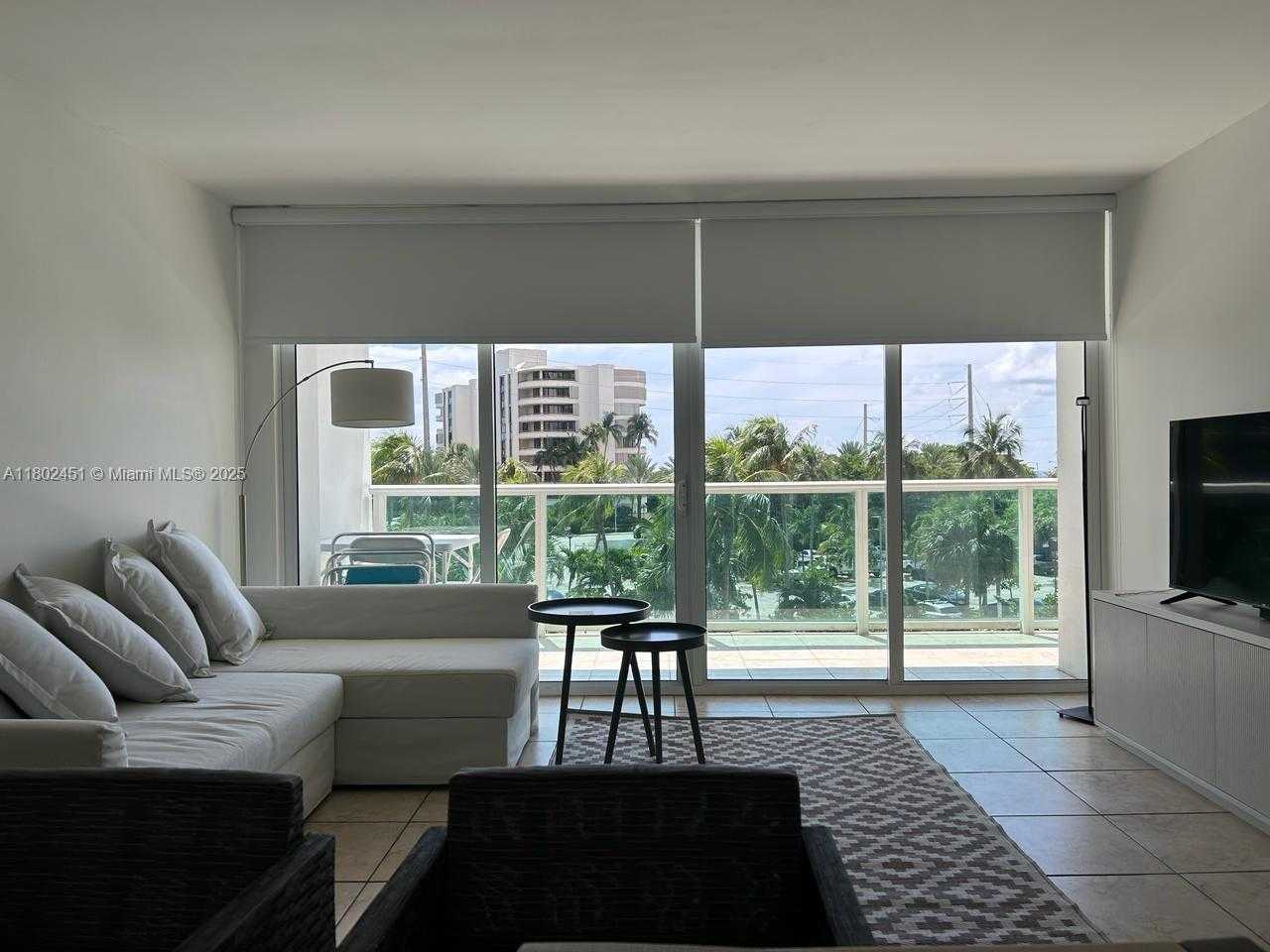 Small Image of 100 BAYVIEW DR #309, Sunny Isles Beach Number 6