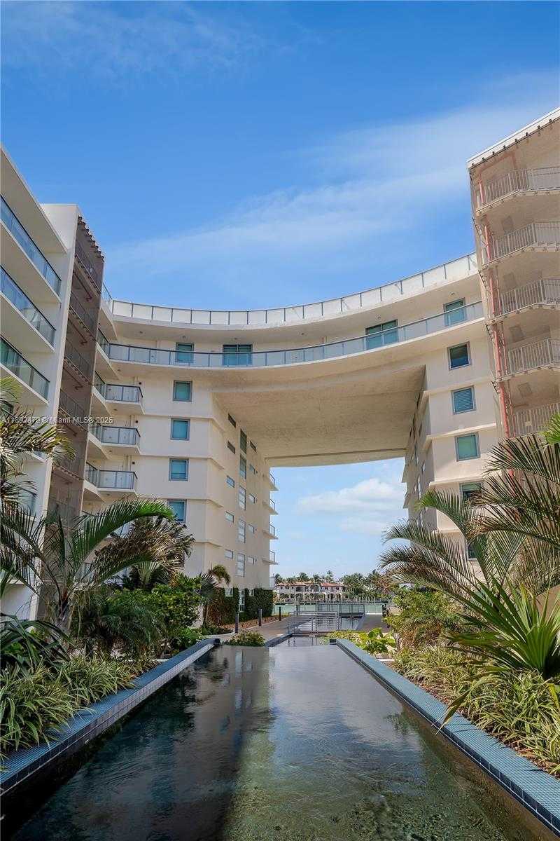 Small Image of 6620 INDIAN CREEK DR #619, Miami Beach Number 52