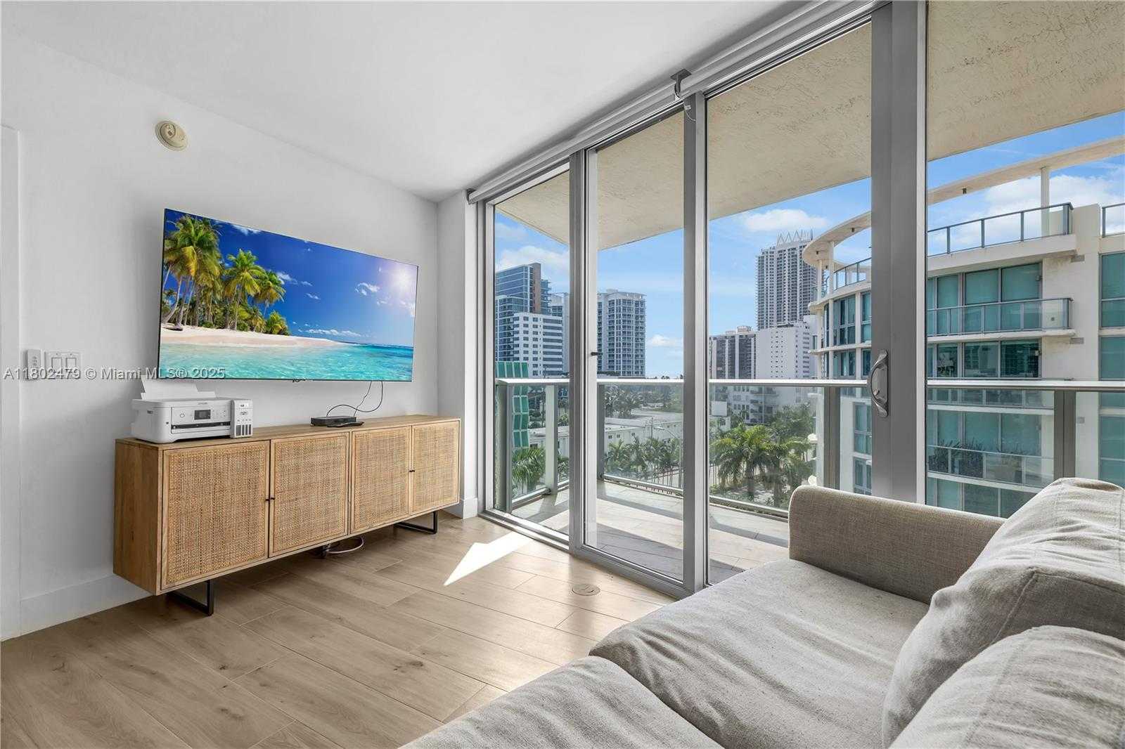 Small Image of 6620 INDIAN CREEK DR #619, Miami Beach Number 9
