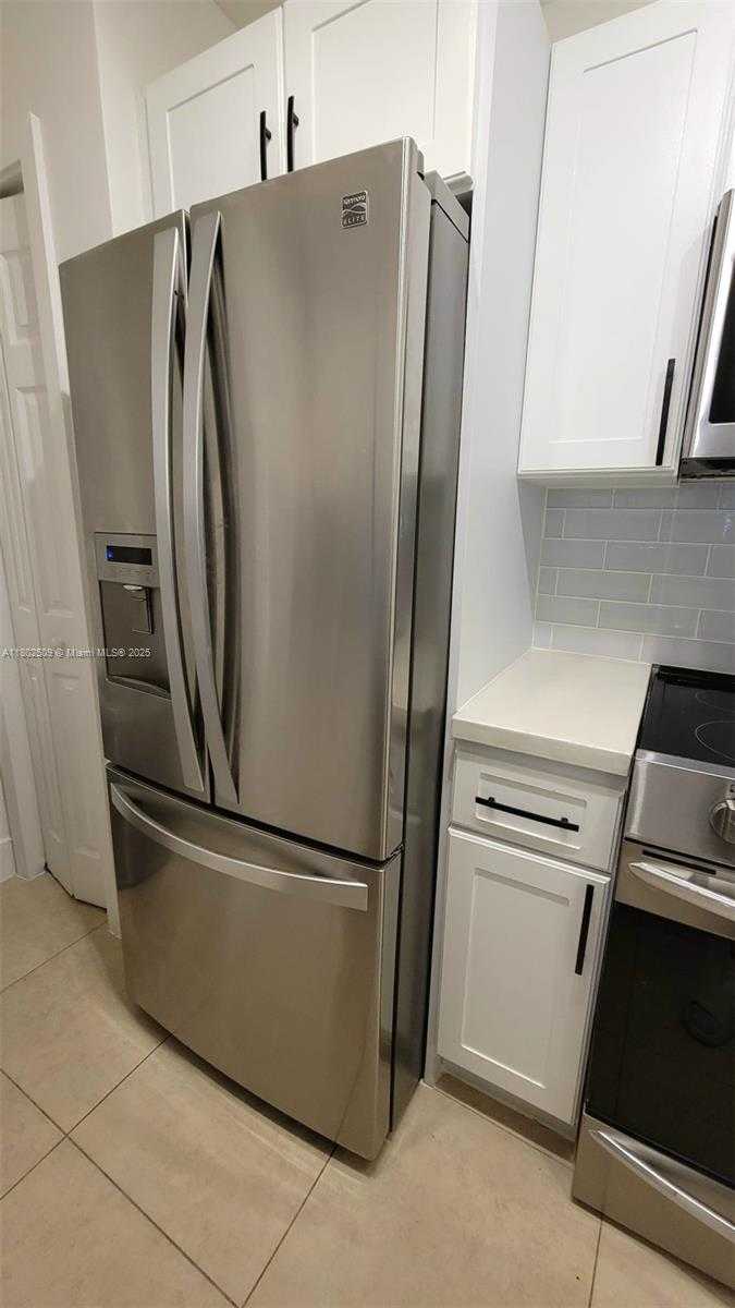 Small Image of 10670 SOUTH WEST 156TH PL #313, Miami Number 5