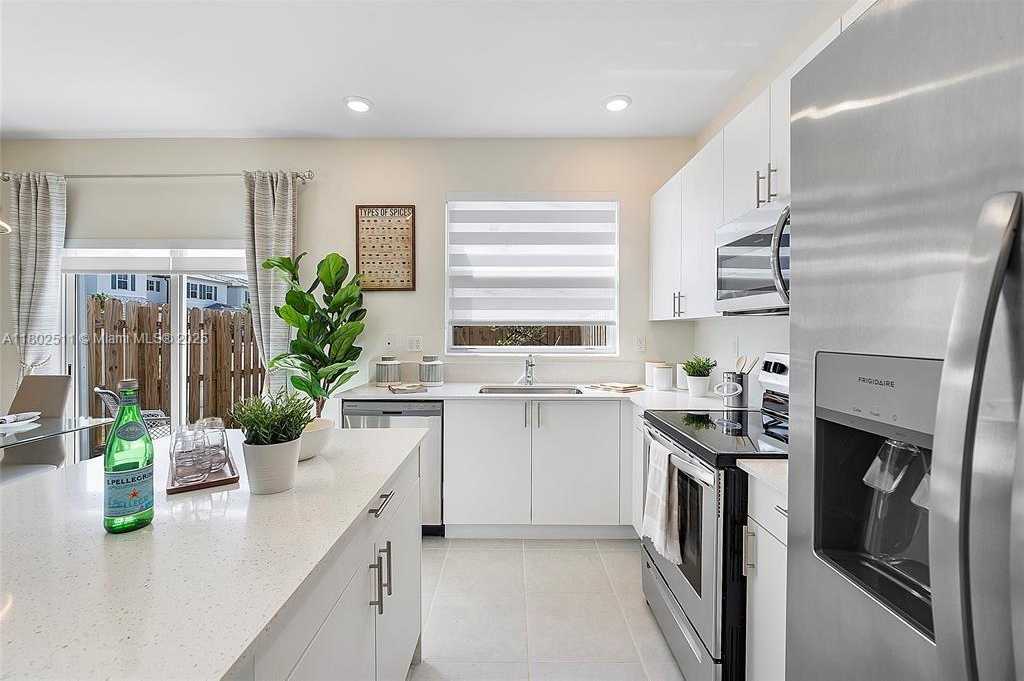 Small Image of 16228 SOUTH WEST 291ST ST, Homestead Number 21