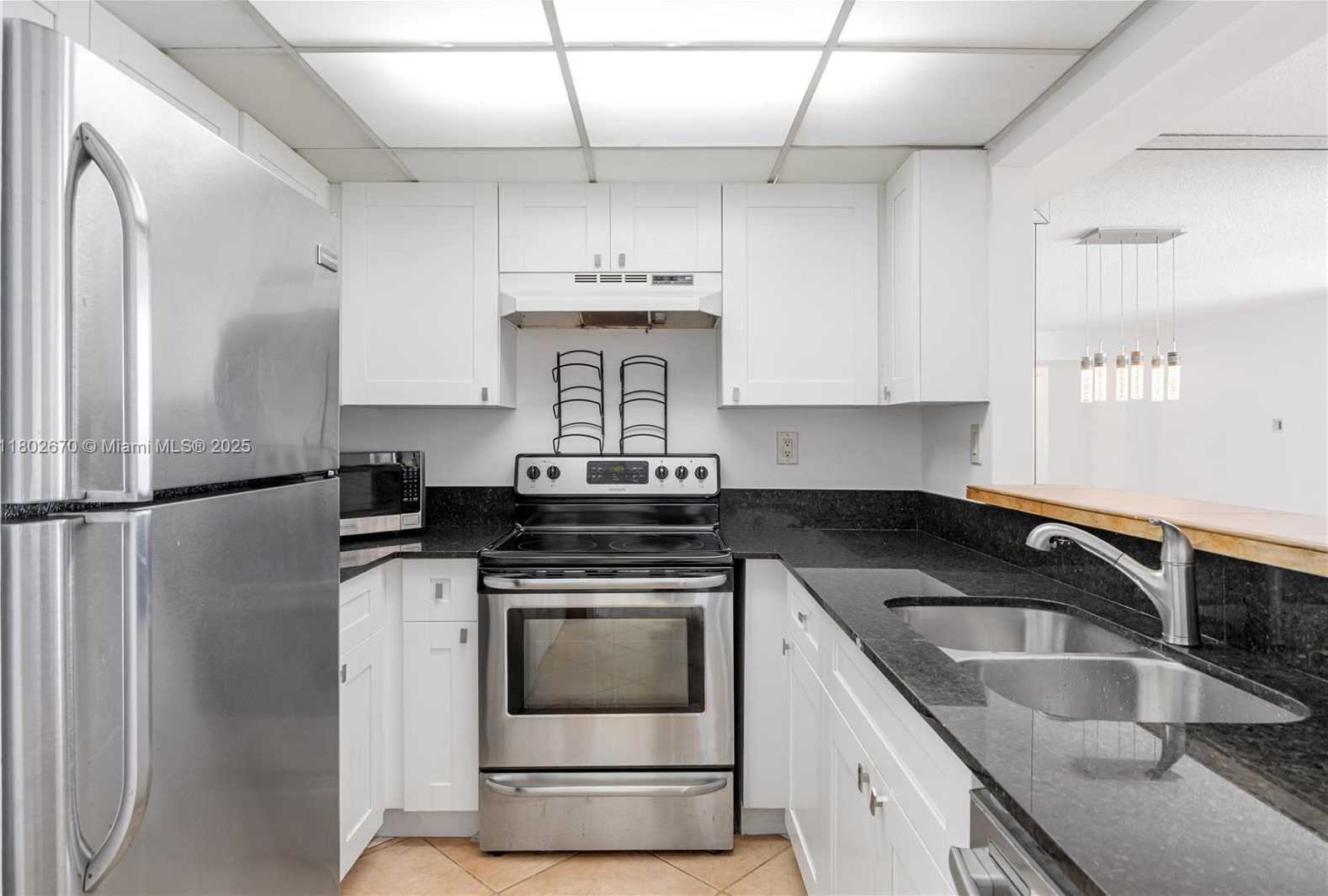 Small Image of 540 BRICKELL KEY DR #904, Miami Number 12