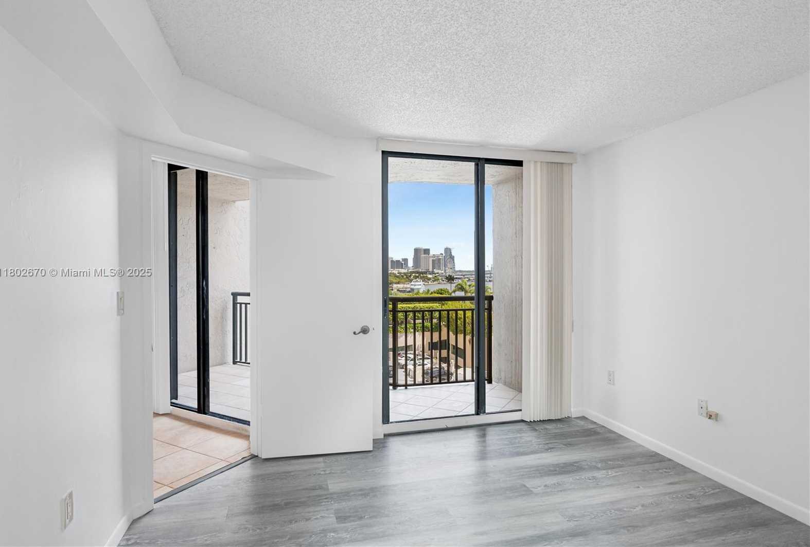 Small Image of 540 BRICKELL KEY DR #904, Miami Number 16