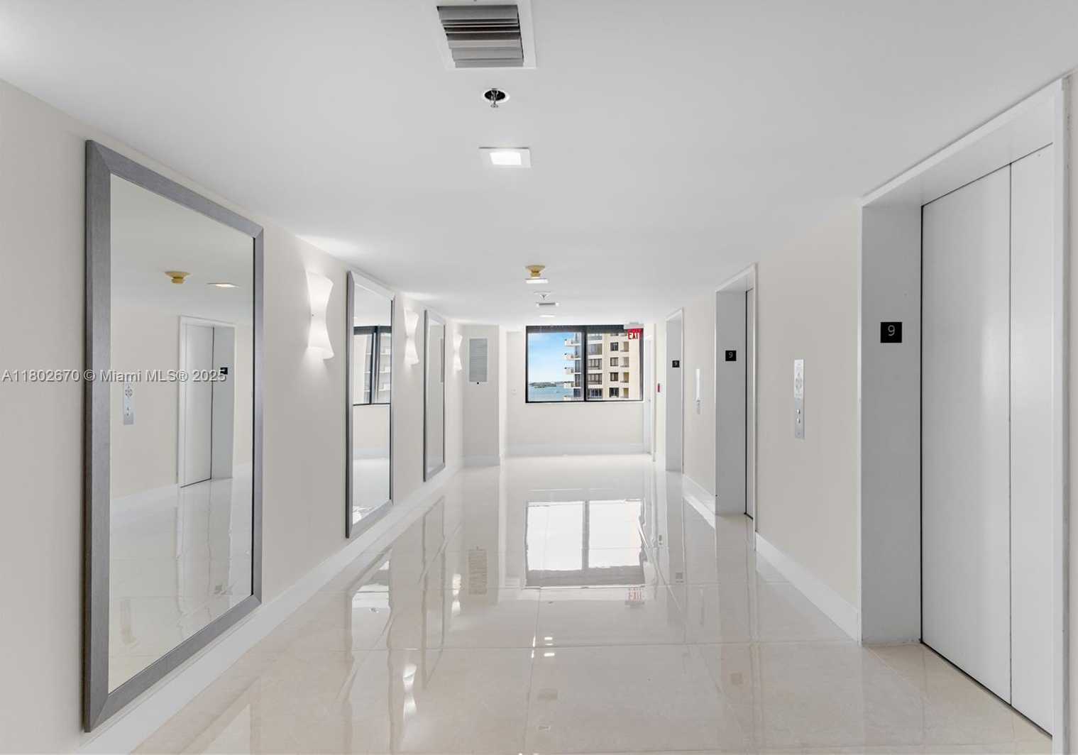 Small Image of 540 BRICKELL KEY DR #904, Miami Number 22