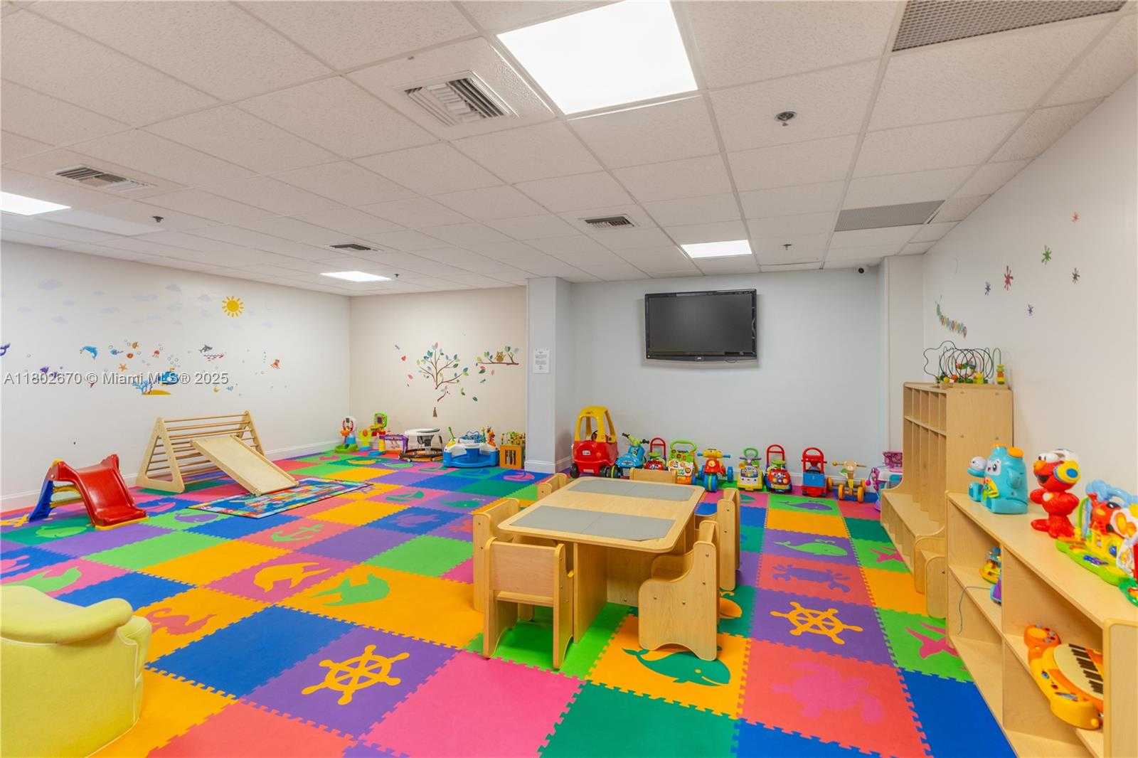 Small Image of 540 BRICKELL KEY DR #904, Miami Number 35