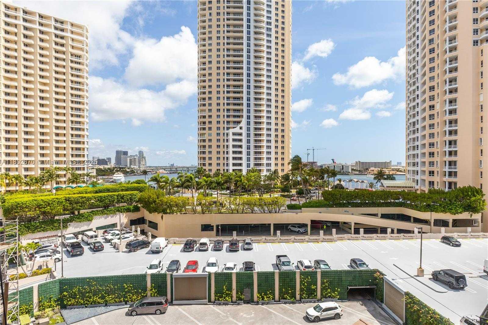 Small Image of 540 BRICKELL KEY DR #904, Miami Number 41