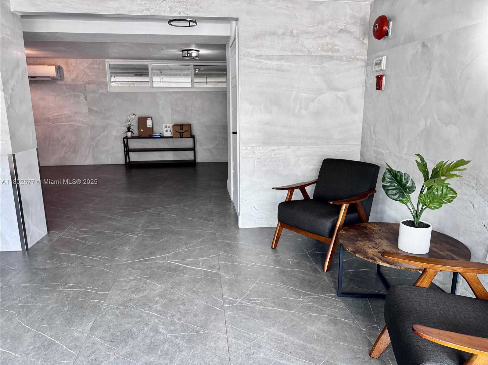 Small Image of 1030 9TH ST #403, Miami Beach Number 20