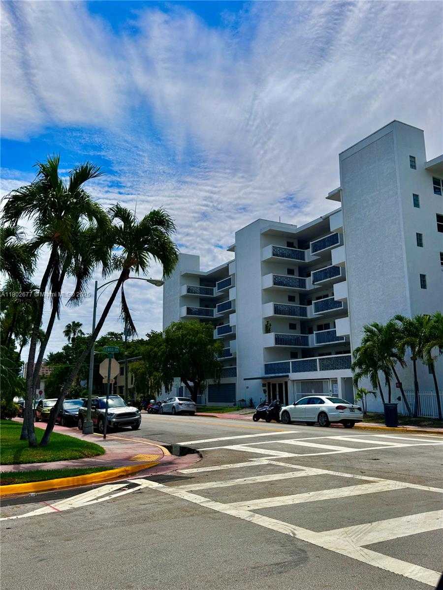 Small Image of 1030 9TH ST #403, Miami Beach Number 25