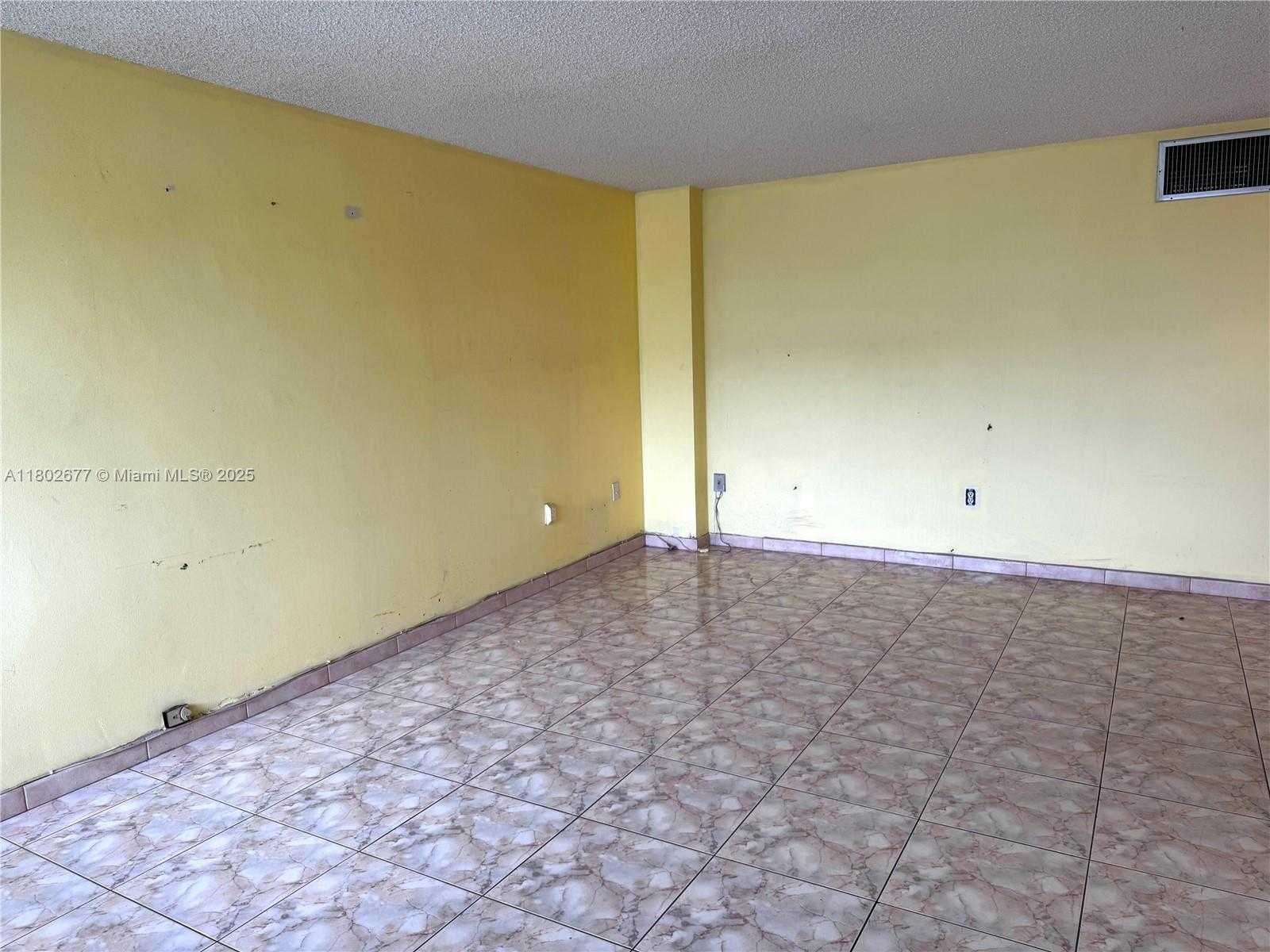Small Image of 1030 9TH ST #403, Miami Beach Number 9