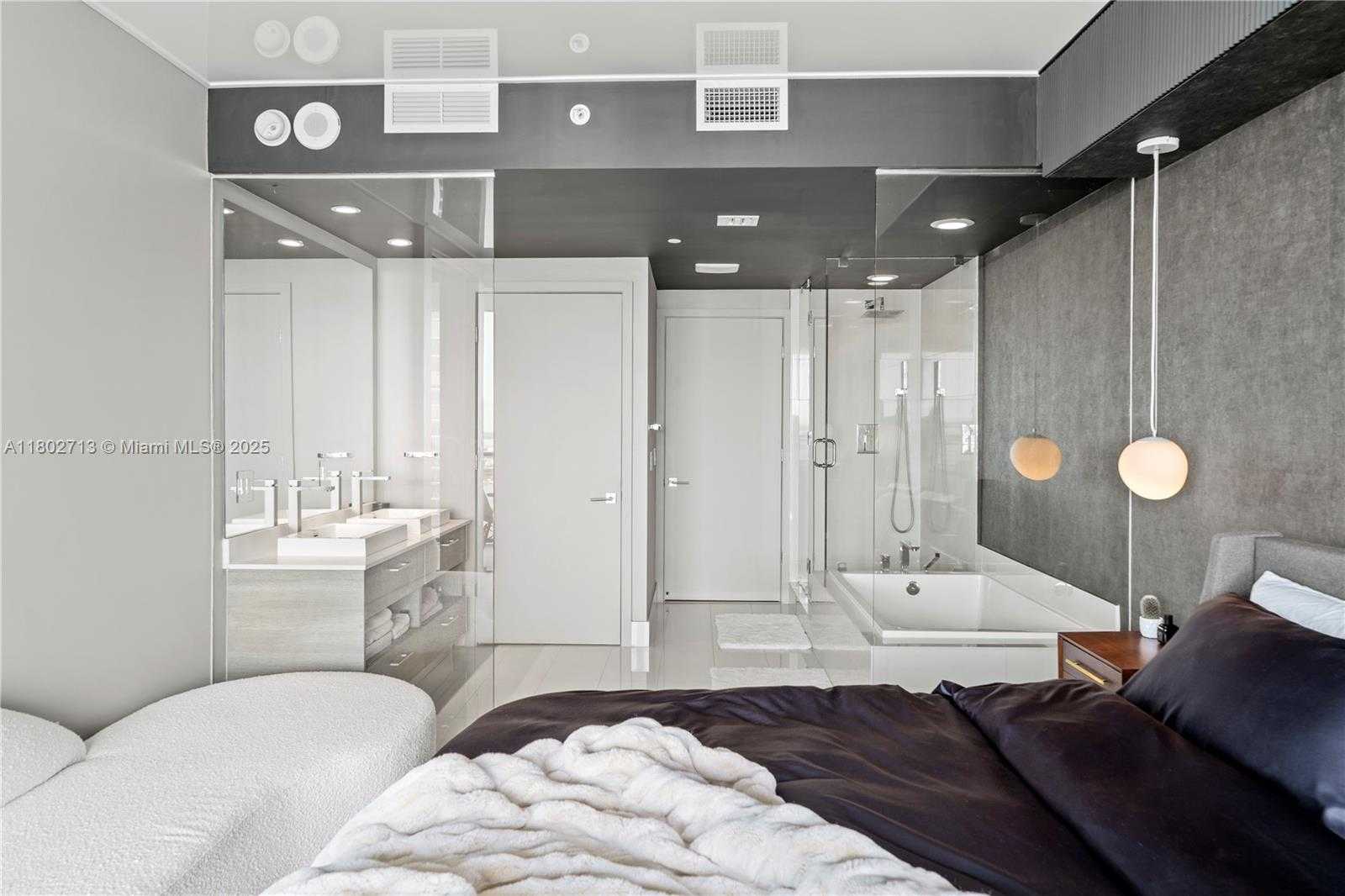 Small Image of 650 NORTH EAST 32ND ST #4405, Miami Number 13