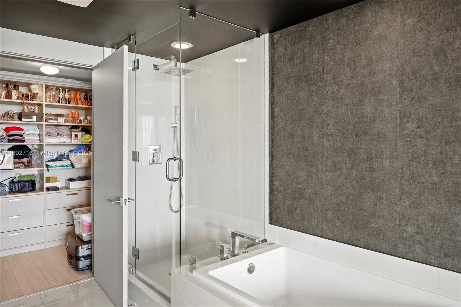 Small Image of 650 NORTH EAST 32ND ST #4405, Miami Number 15