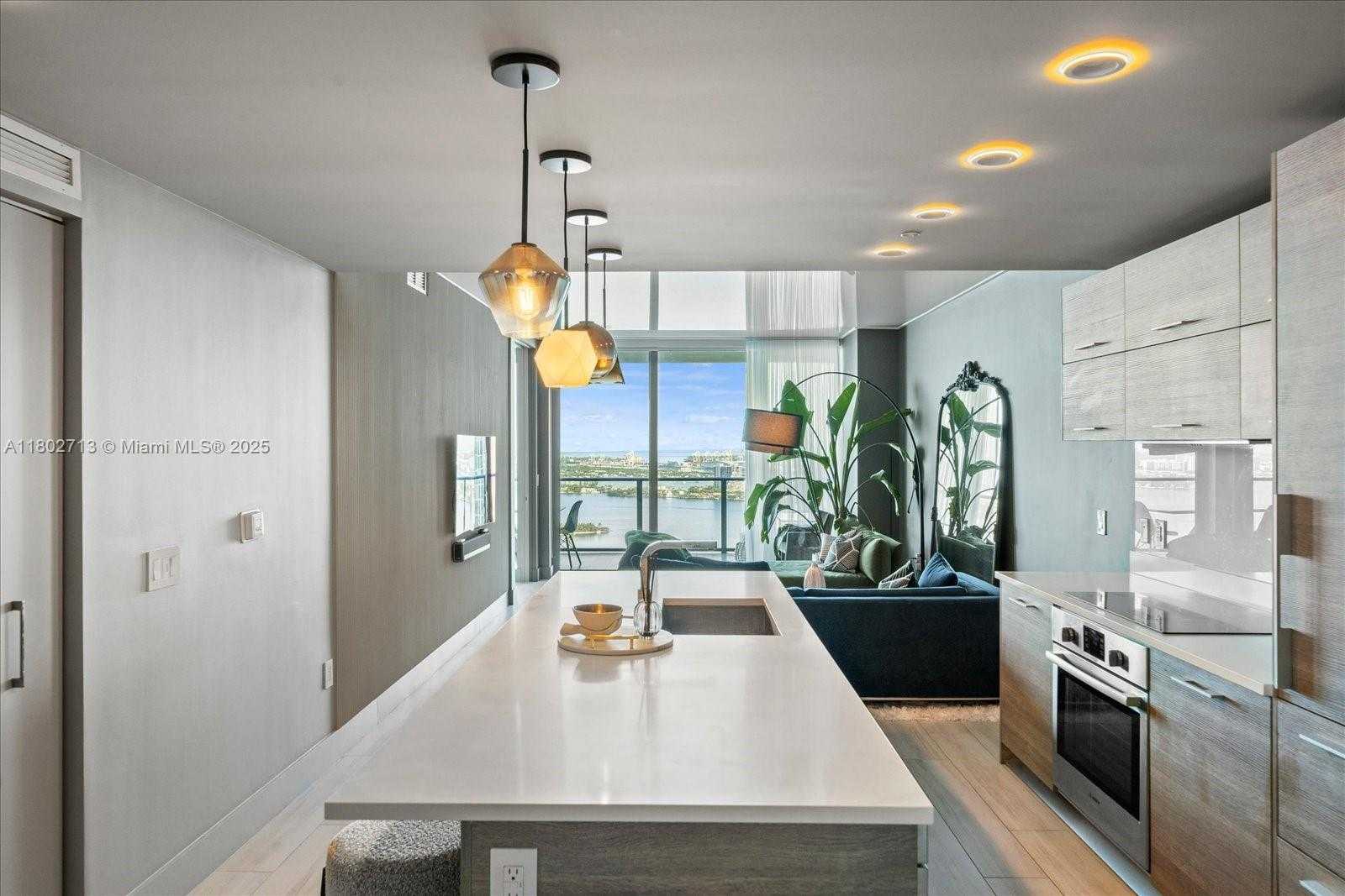 Small Image of 650 NORTH EAST 32ND ST #4405, Miami Number 16