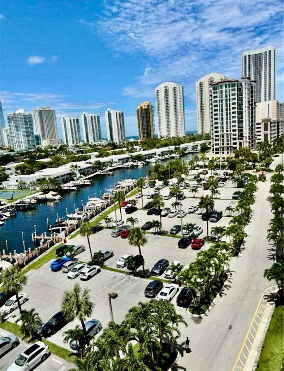 Small Image of 400 KINGS POINT DRIVE #928, Sunny Isles Beach Number 12