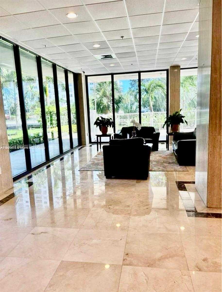 Small Image of 400 KINGS POINT DRIVE #928, Sunny Isles Beach Number 8