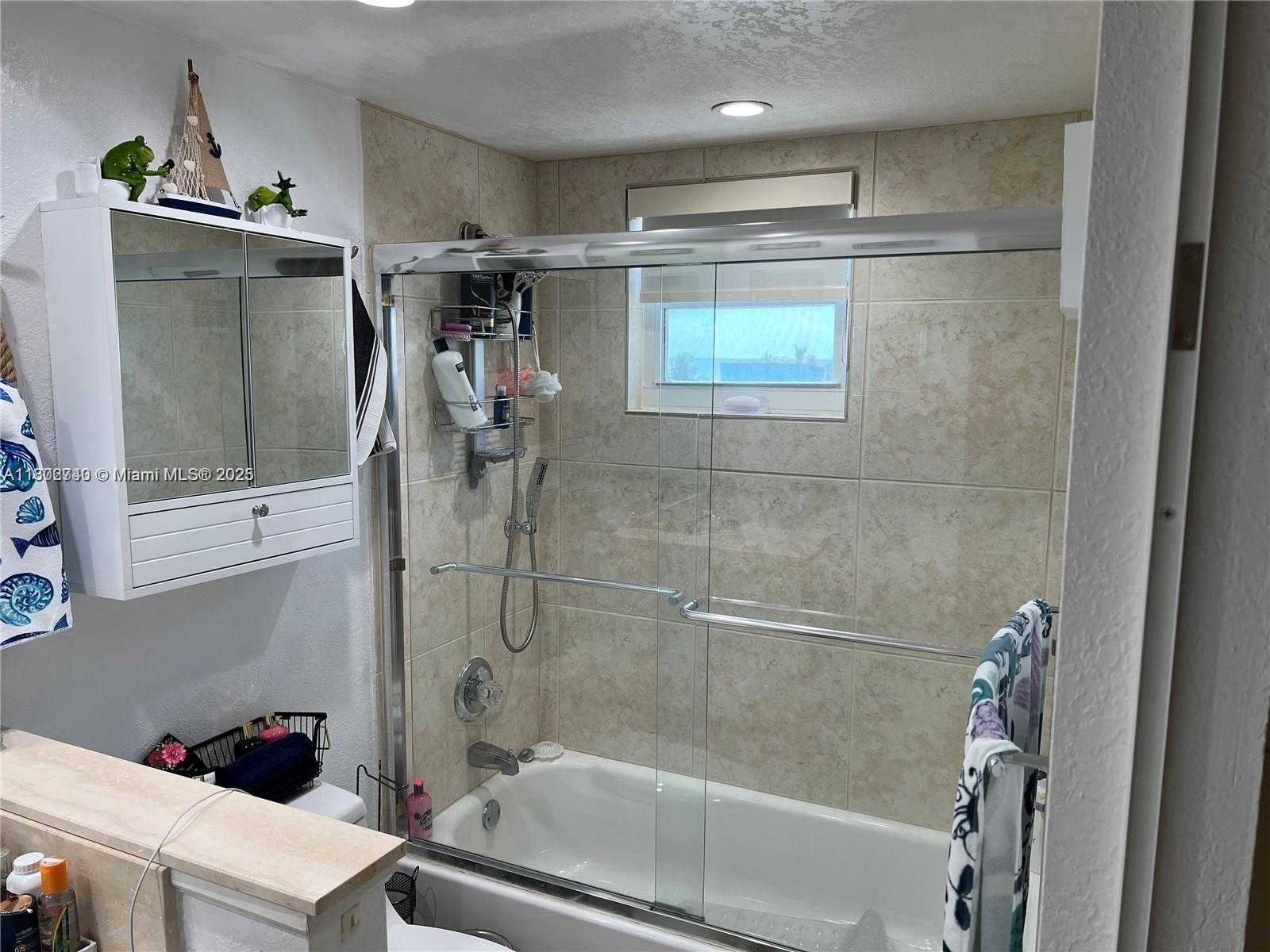 Small Image of 400 NORTH SURF RD #506, Hollywood Number 14
