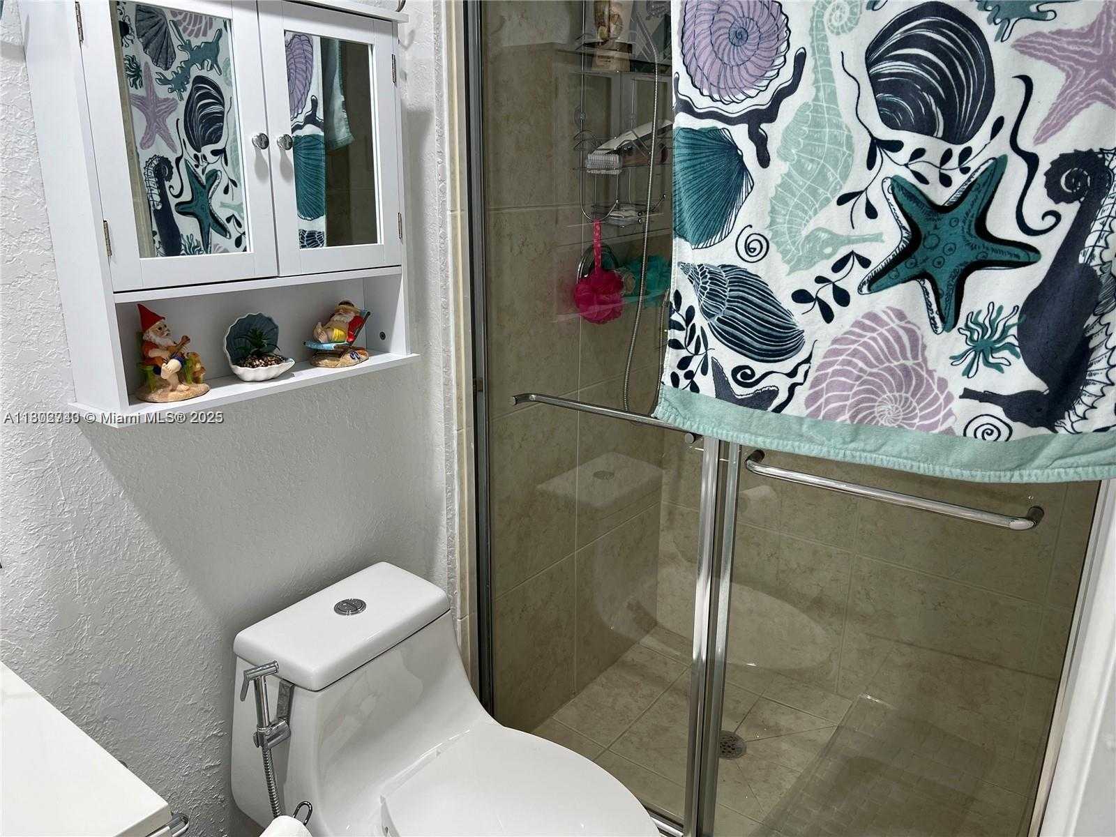 Small Image of 400 NORTH SURF RD #506, Hollywood Number 9