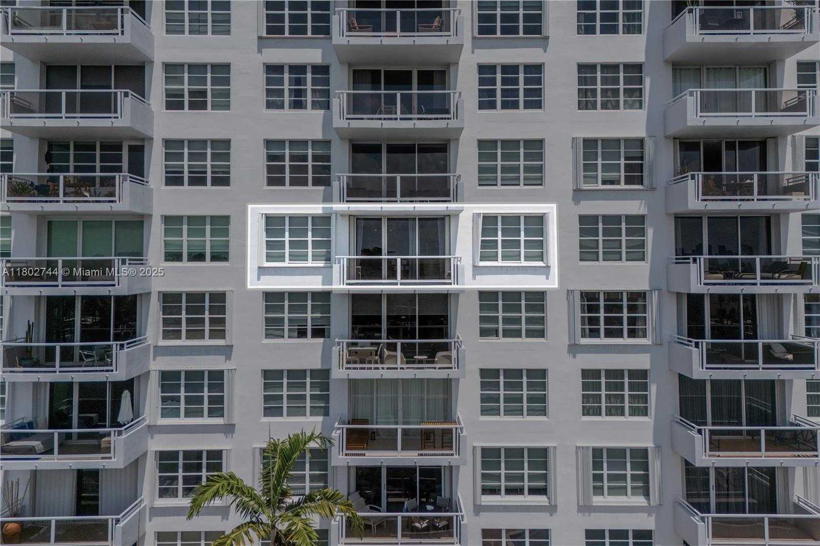 Small Image of 5700 COLLINS AVE #7G, Miami Beach Number 27