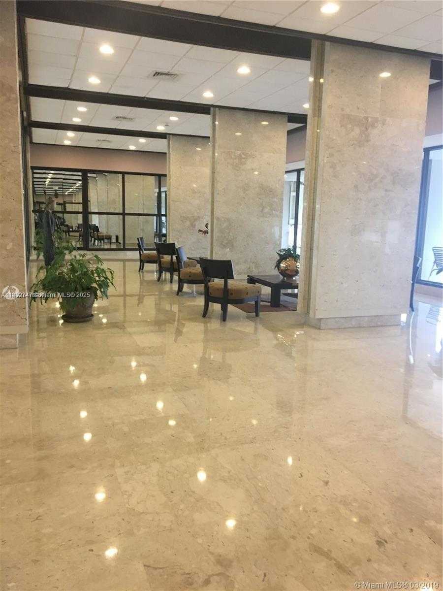 Small Image of 300 BAYVIEW DR #2105, Sunny Isles Beach Number 24