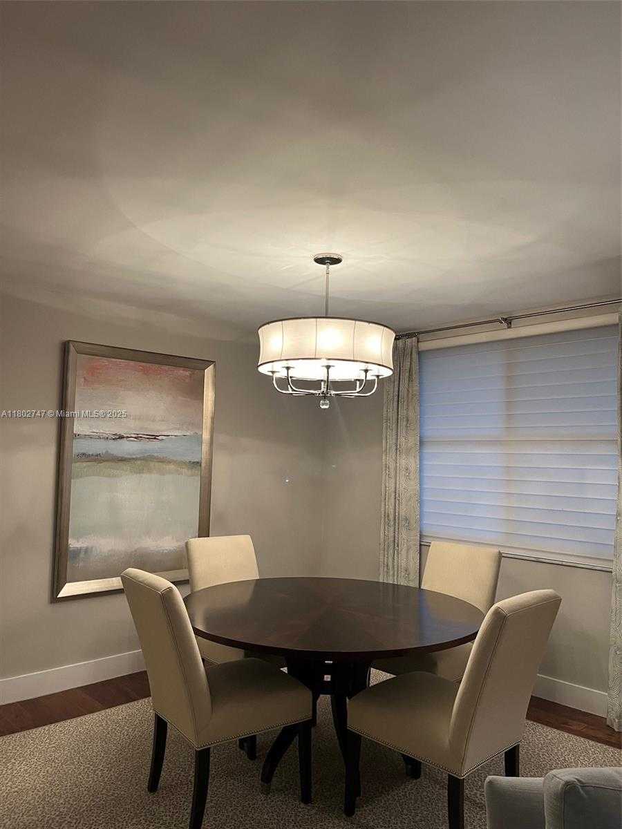 Small Image of 300 BAYVIEW DR #2105, Sunny Isles Beach Number 7