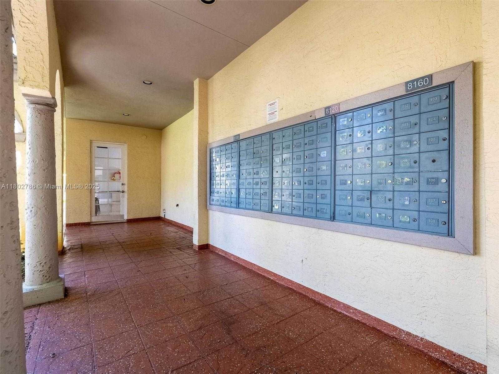 Small Image of 8100 #532, Doral Number 29