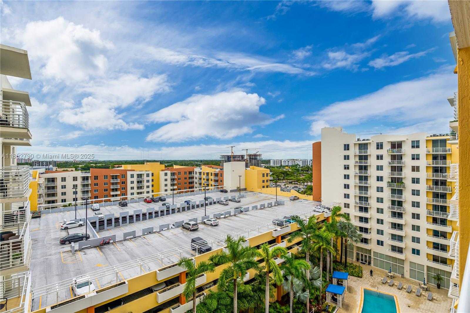 Small Image of 18800 #1022, Aventura Number 22