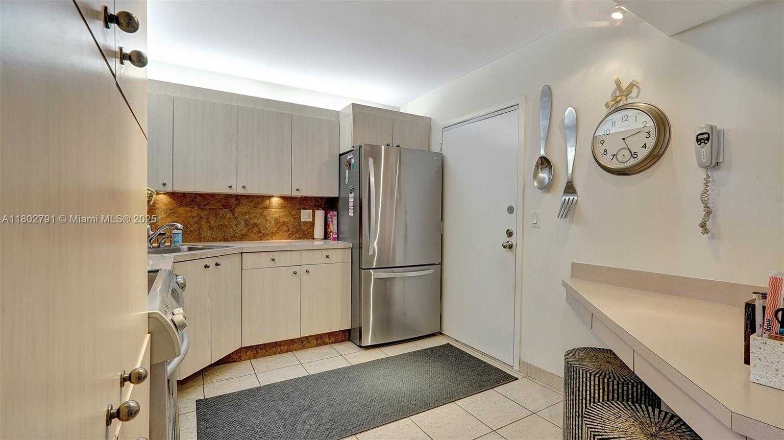 Small Image of 1500 SOUTH OCEAN DR #12H, Hollywood Number 11