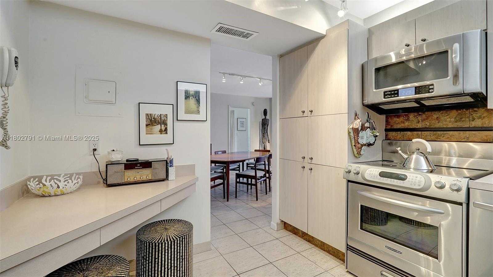 Small Image of 1500 SOUTH OCEAN DR #12H, Hollywood Number 12