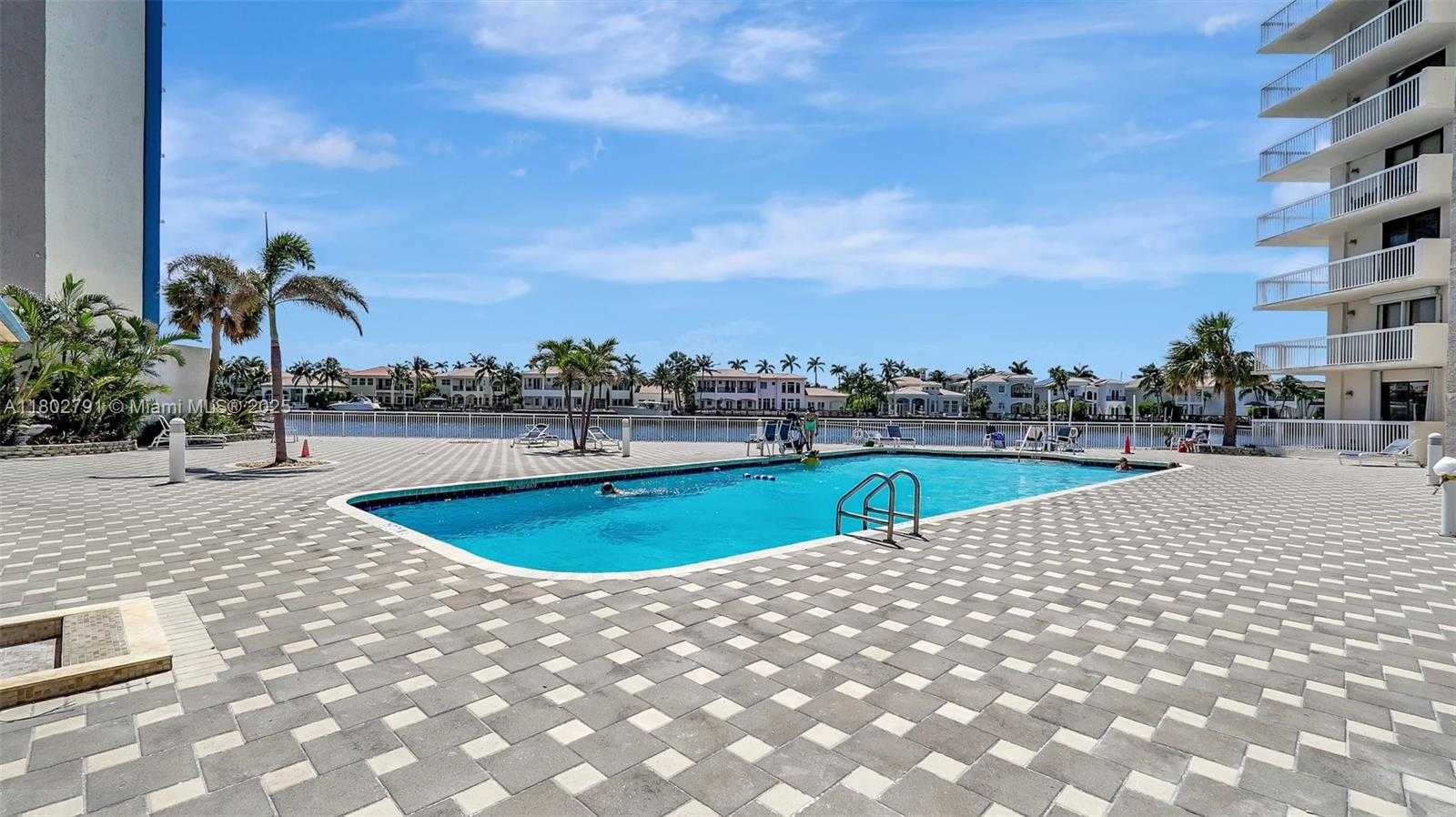 Small Image of 1500 SOUTH OCEAN DR #12H, Hollywood Number 27