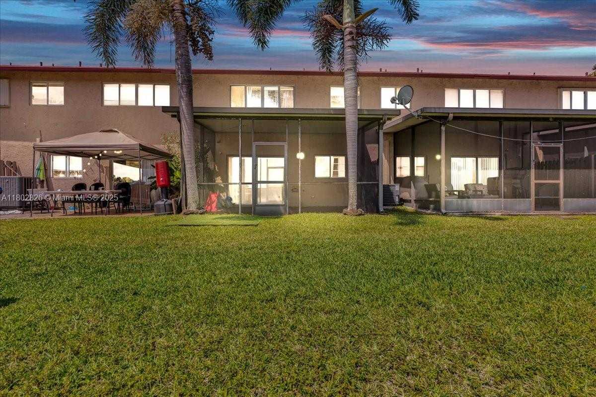 Small Image of 9765 NORTH WEST 37TH ST, Sunrise Number 2