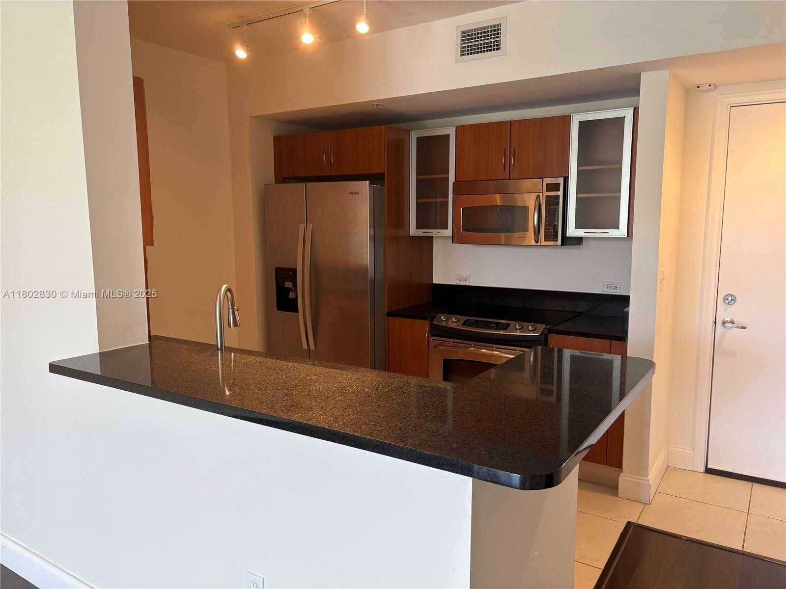 Small Image of 18800 NORTH EAST 29TH AVE #507, Aventura Number 14