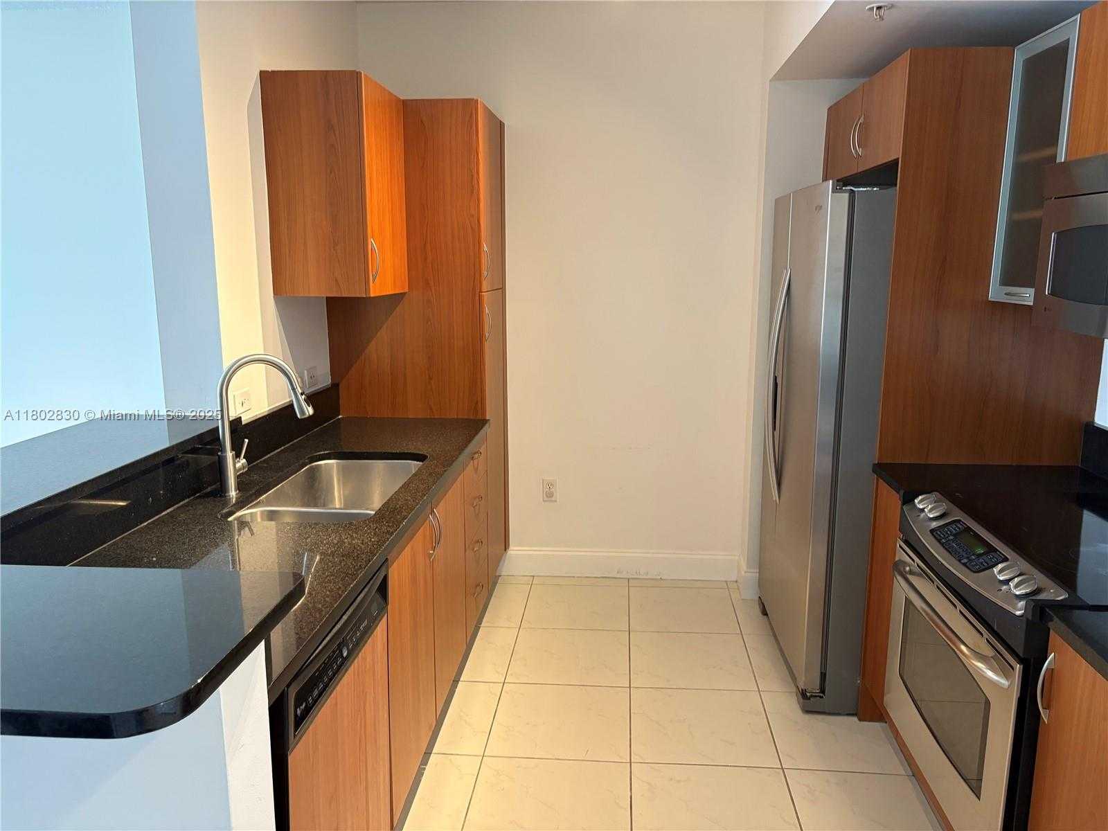 Small Image of 18800 NORTH EAST 29TH AVE #507, Aventura Number 7