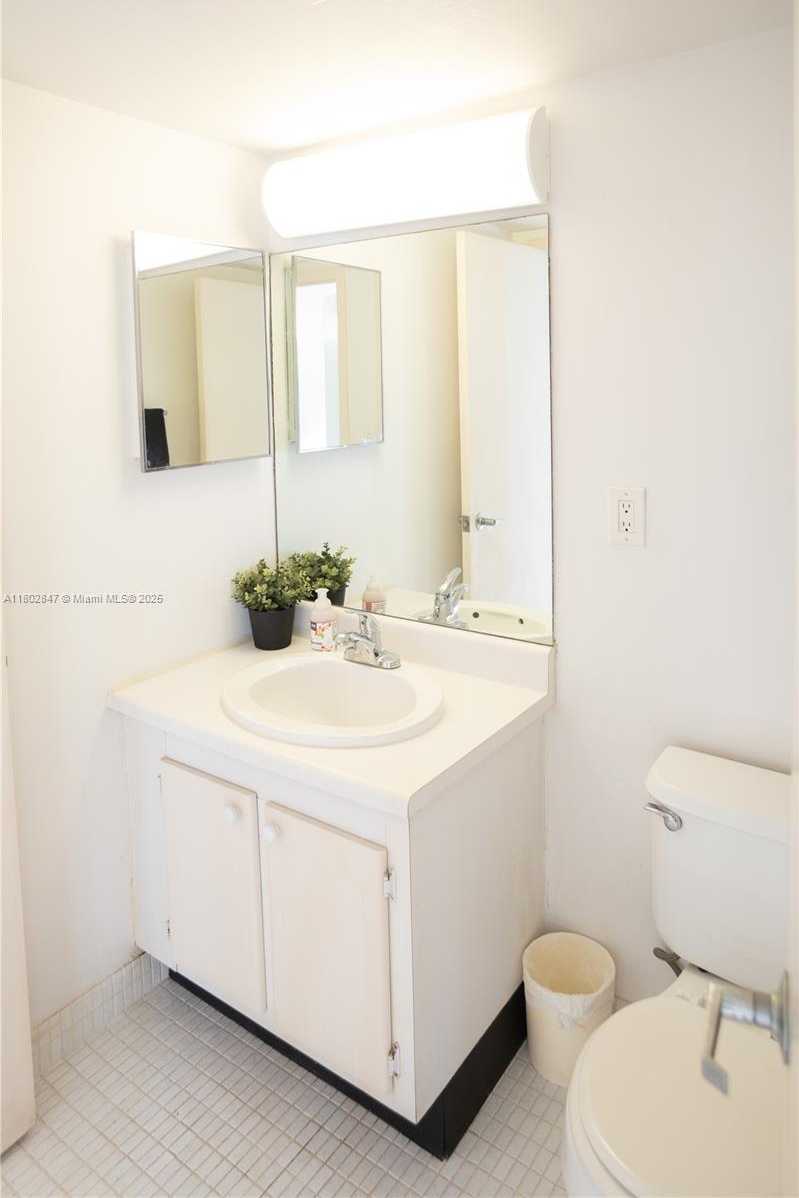 Small Image of 20100 WEST COUNTRY CLUB DR #1701, Aventura Number 18