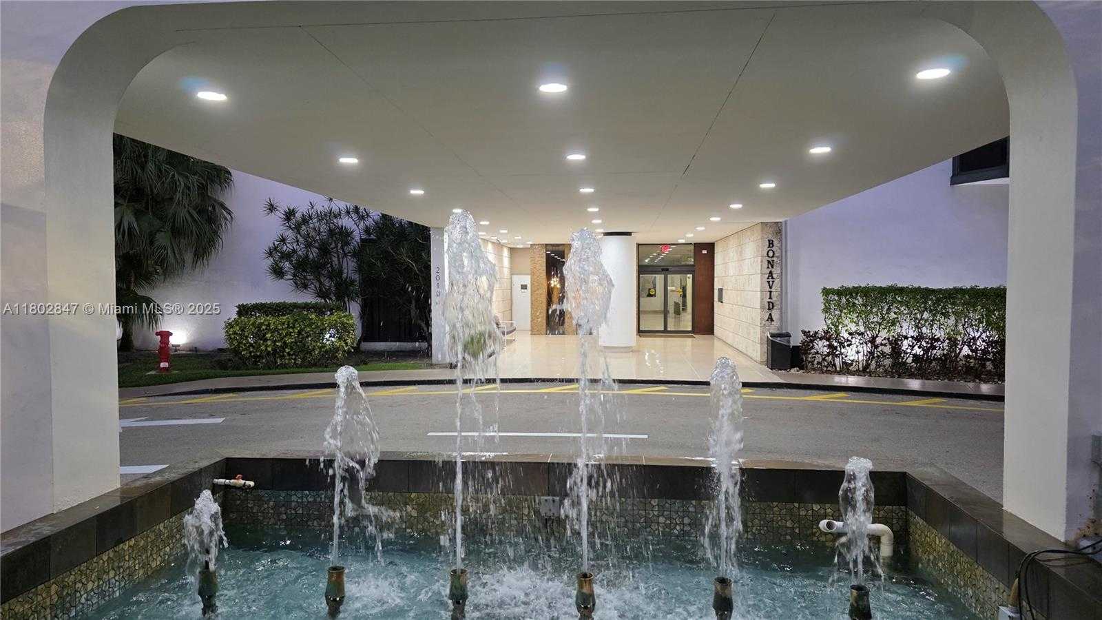 Small Image of 20100 WEST COUNTRY CLUB DR #1701, Aventura Number 25