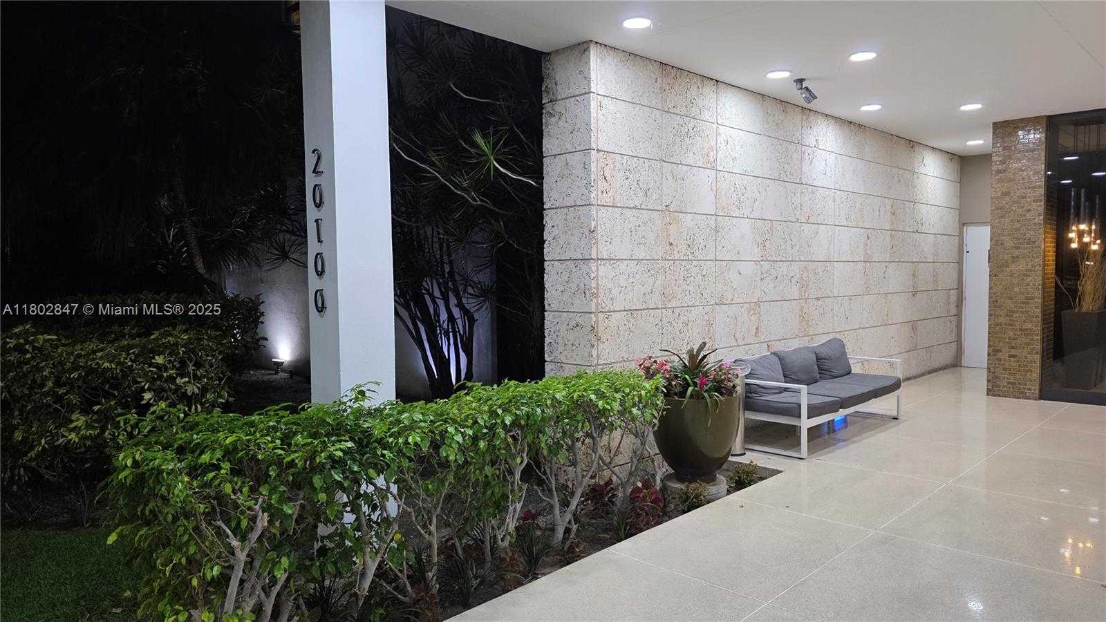 Small Image of 20100 WEST COUNTRY CLUB DR #1701, Aventura Number 28