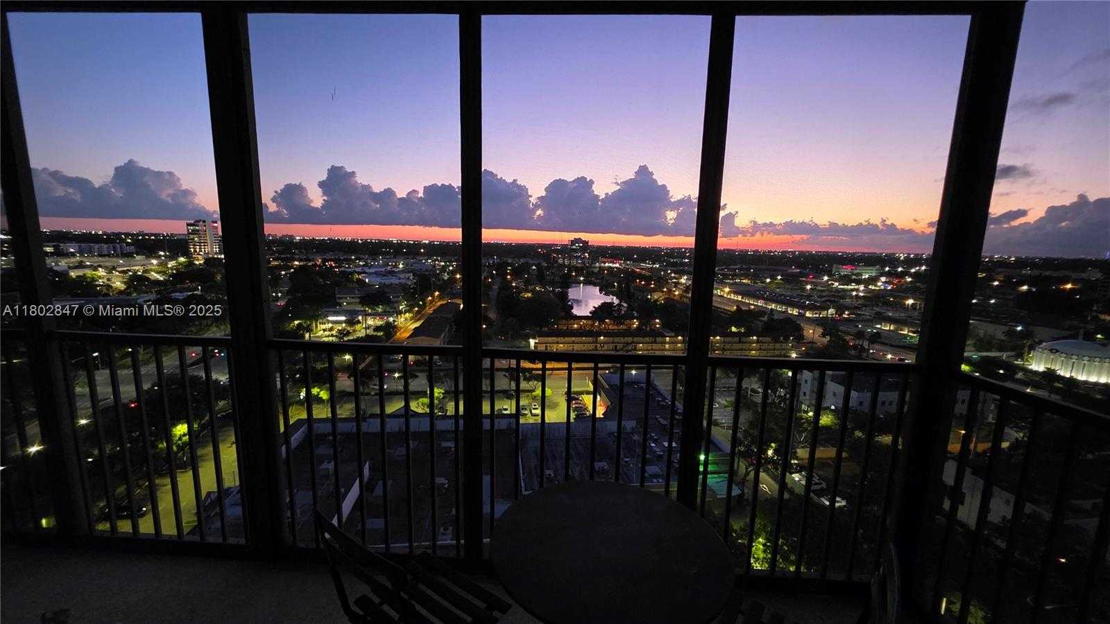 Small Image of 20100 WEST COUNTRY CLUB DR #1701, Aventura Number 3